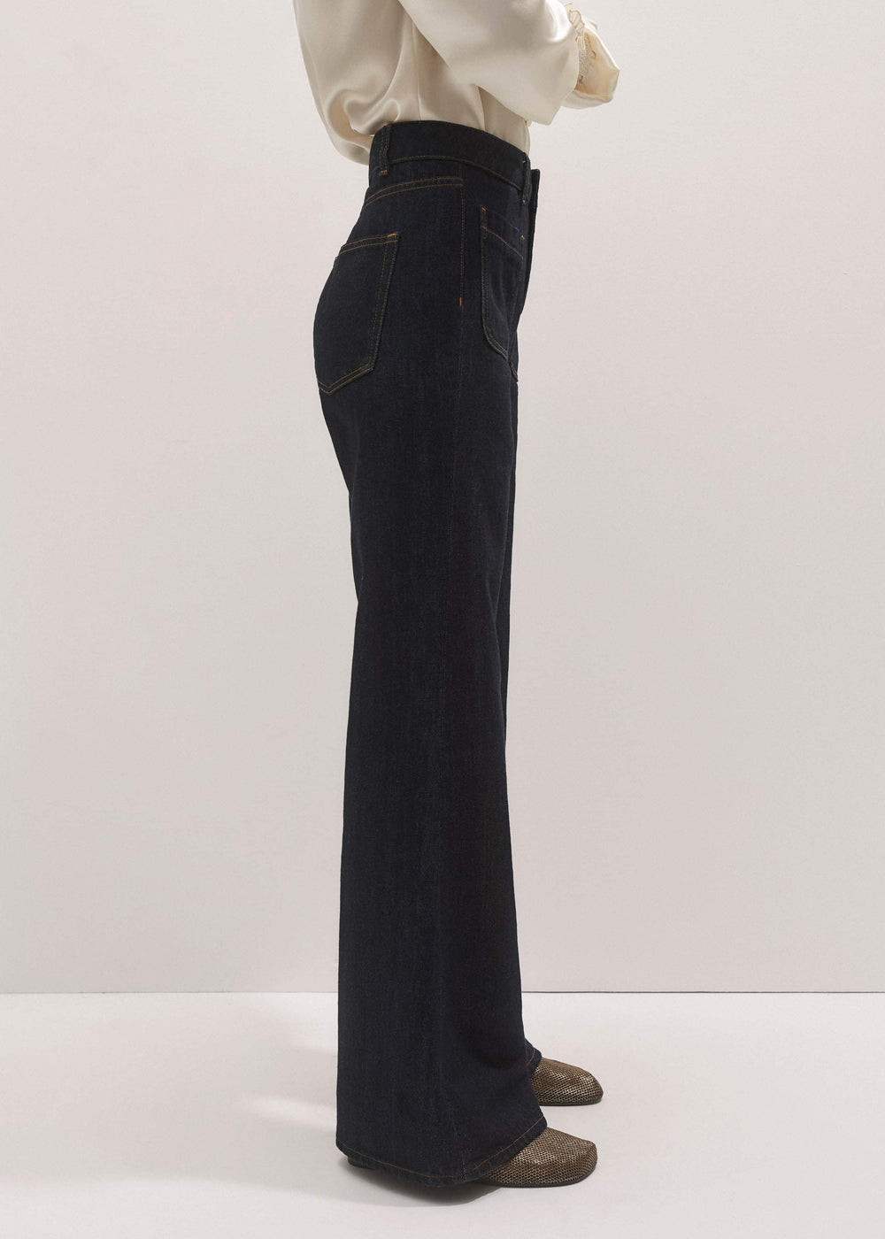 Blue Subtle Flare Jean meandem