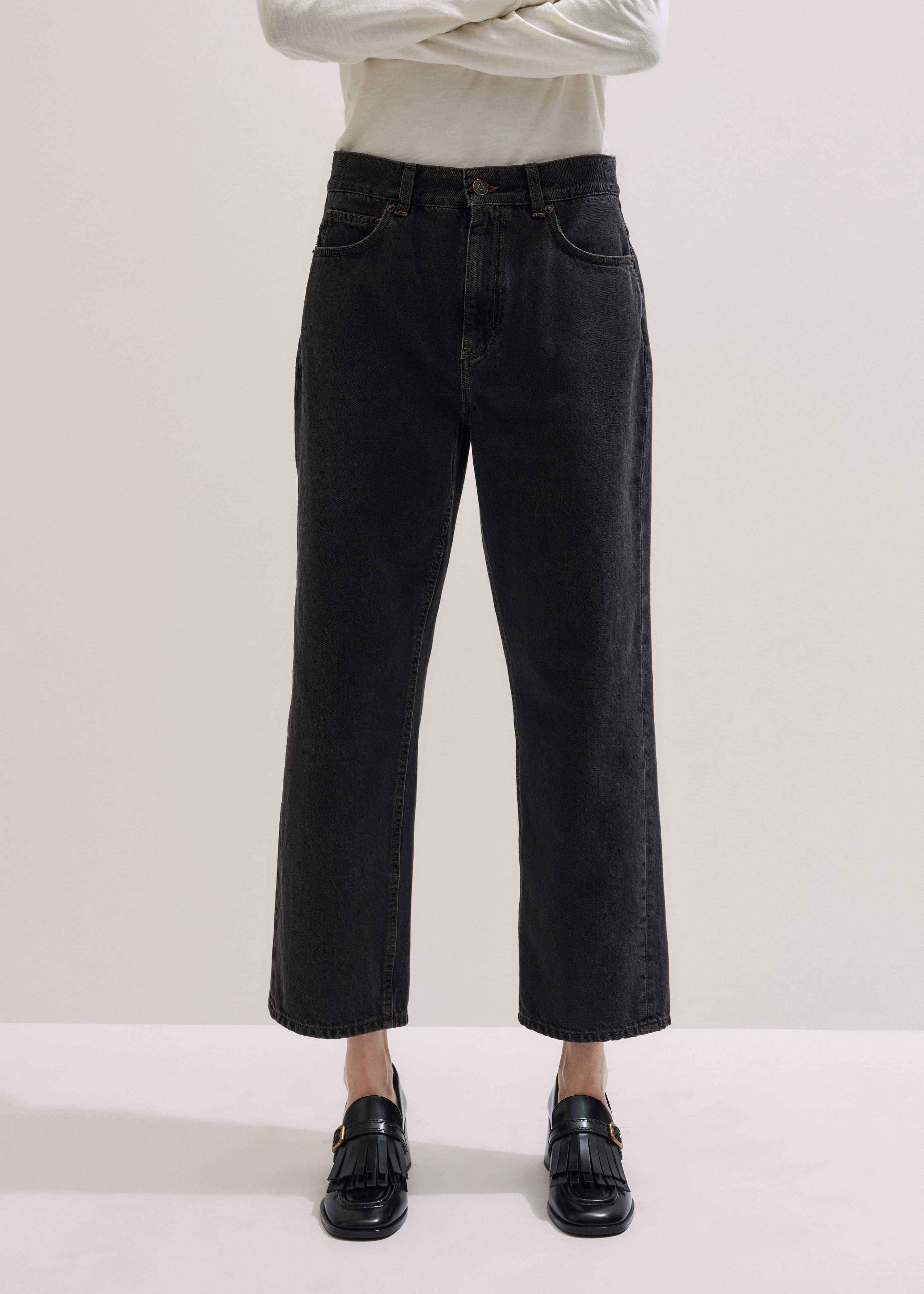 Black Straight Cropped Relaxed Jean meandem