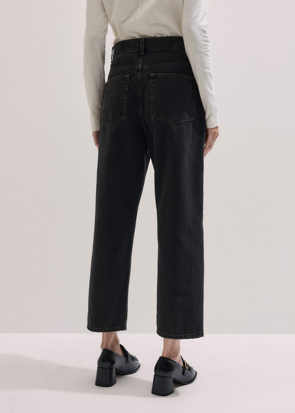 Black Straight Cropped Relaxed Jean meandem