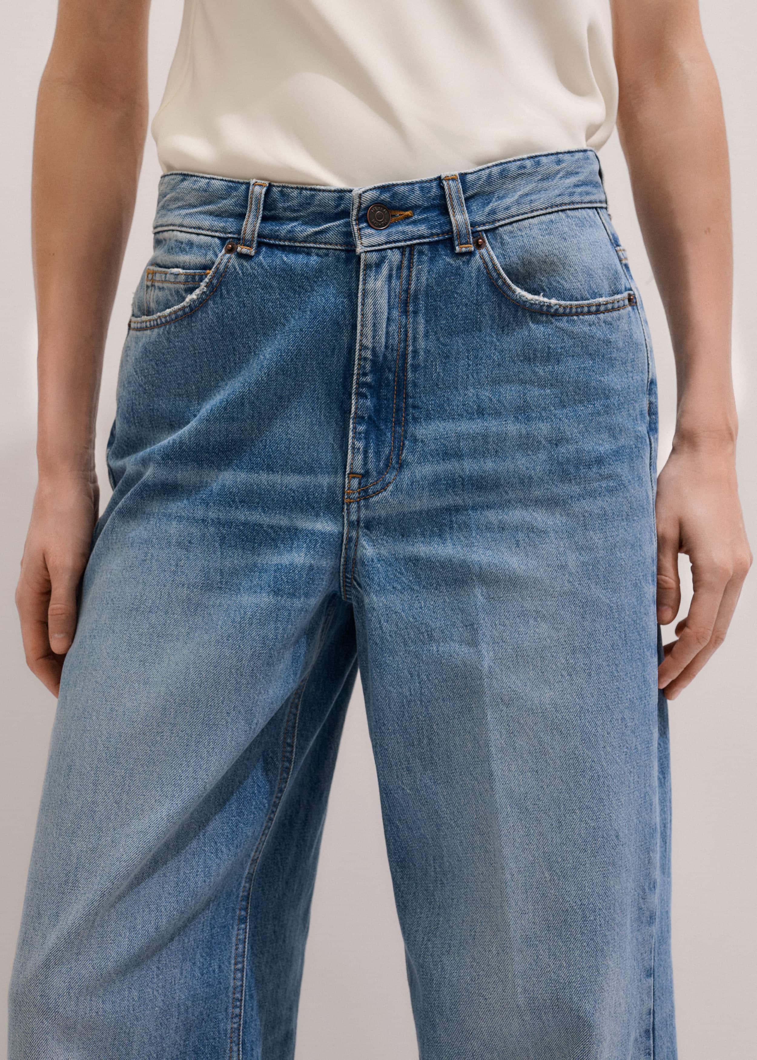Mid Blue Straight Ankle Grazer Jean meandem