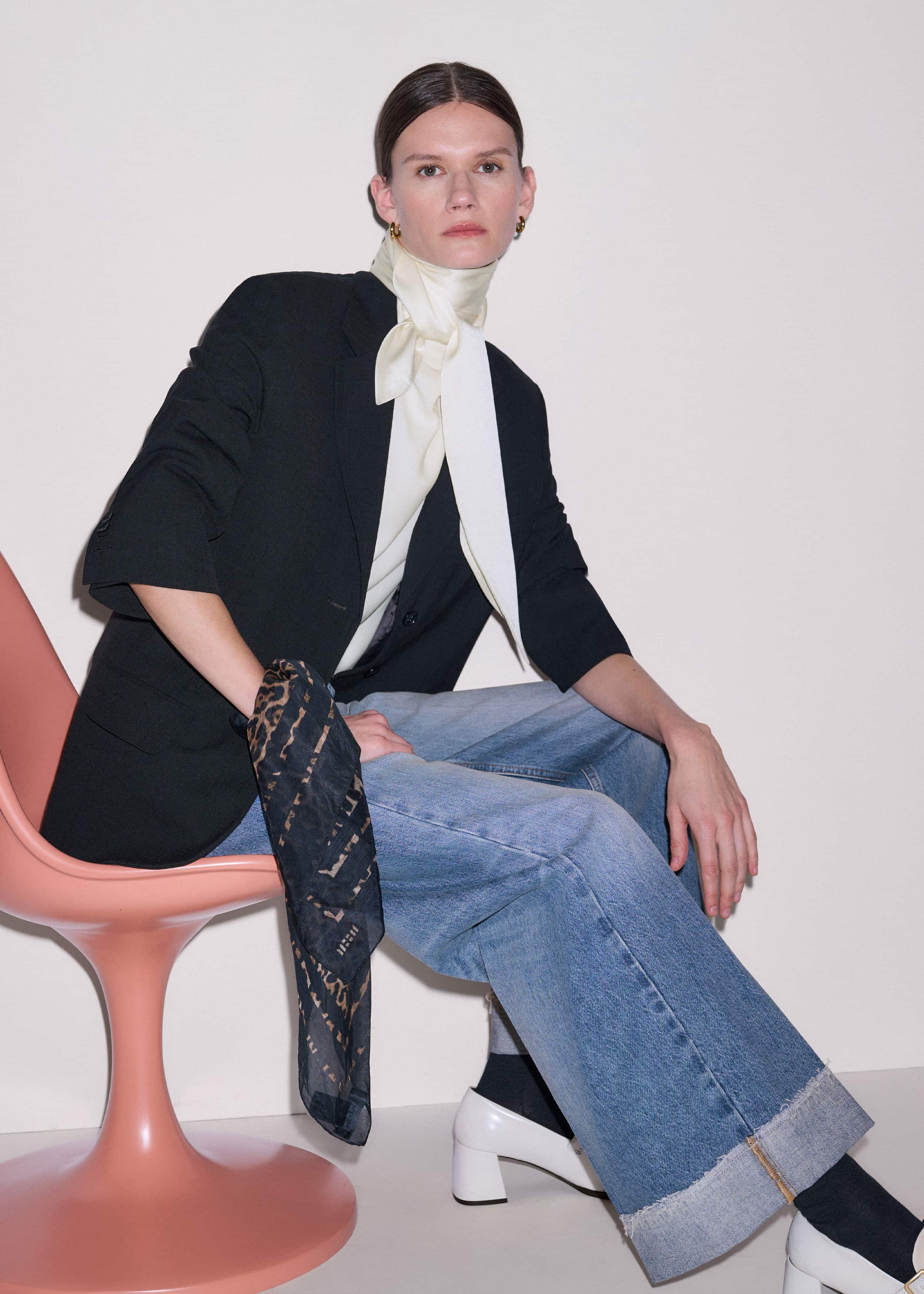Mid Blue Straight Ankle Grazer Jean meandem