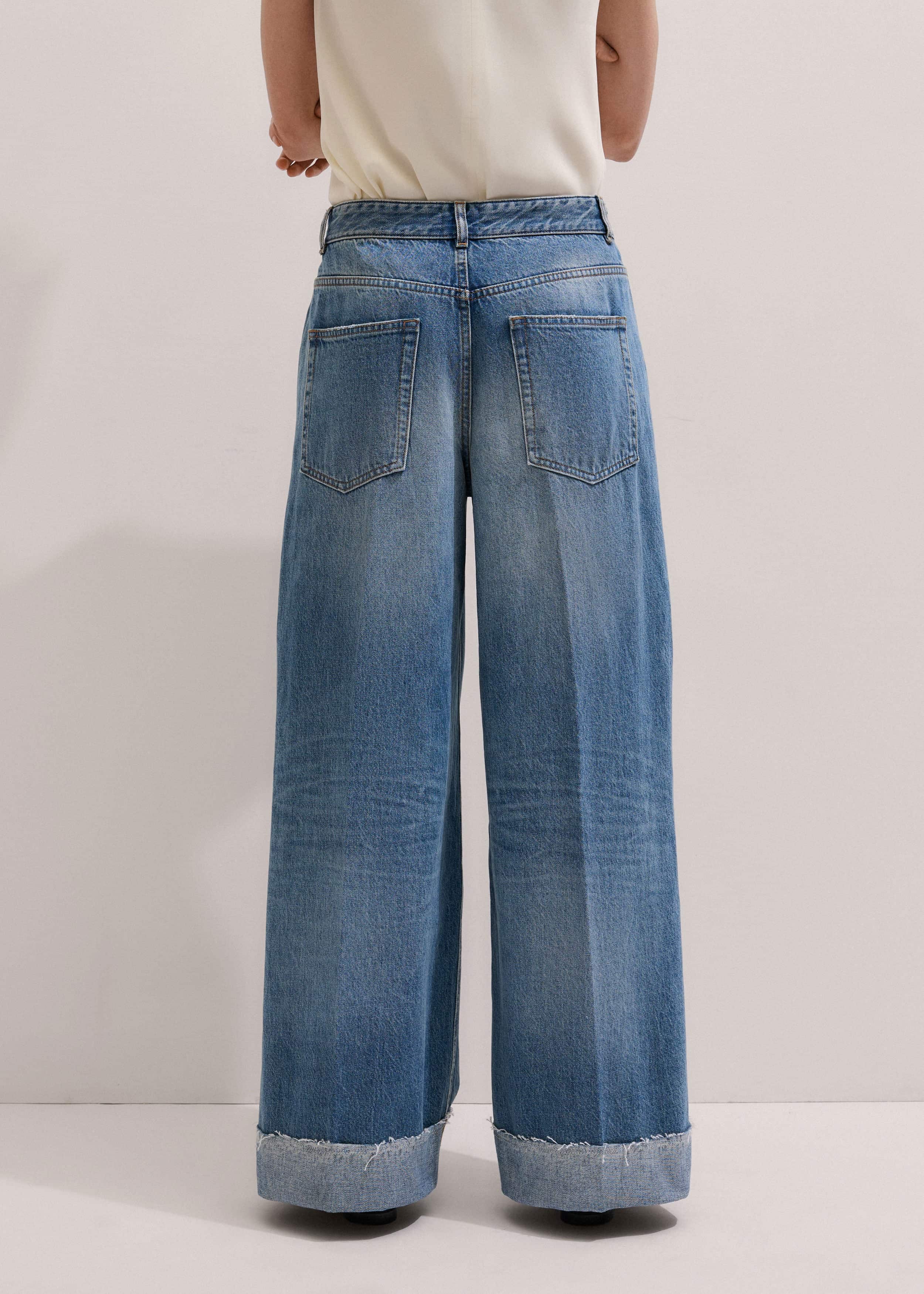 Mid Blue Straight Ankle Grazer Jean meandem