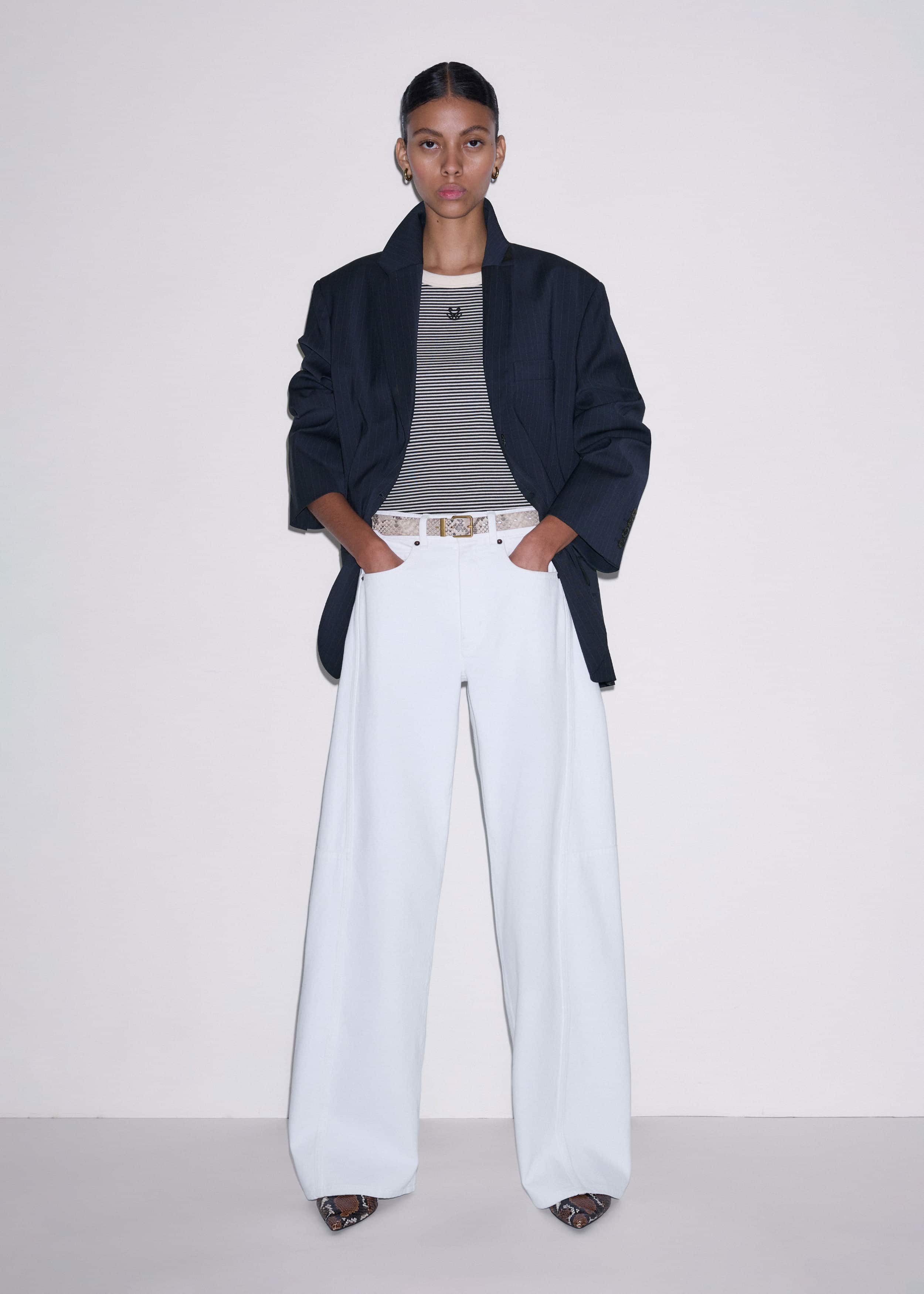 White Exaggerated Taper Jean meandem
