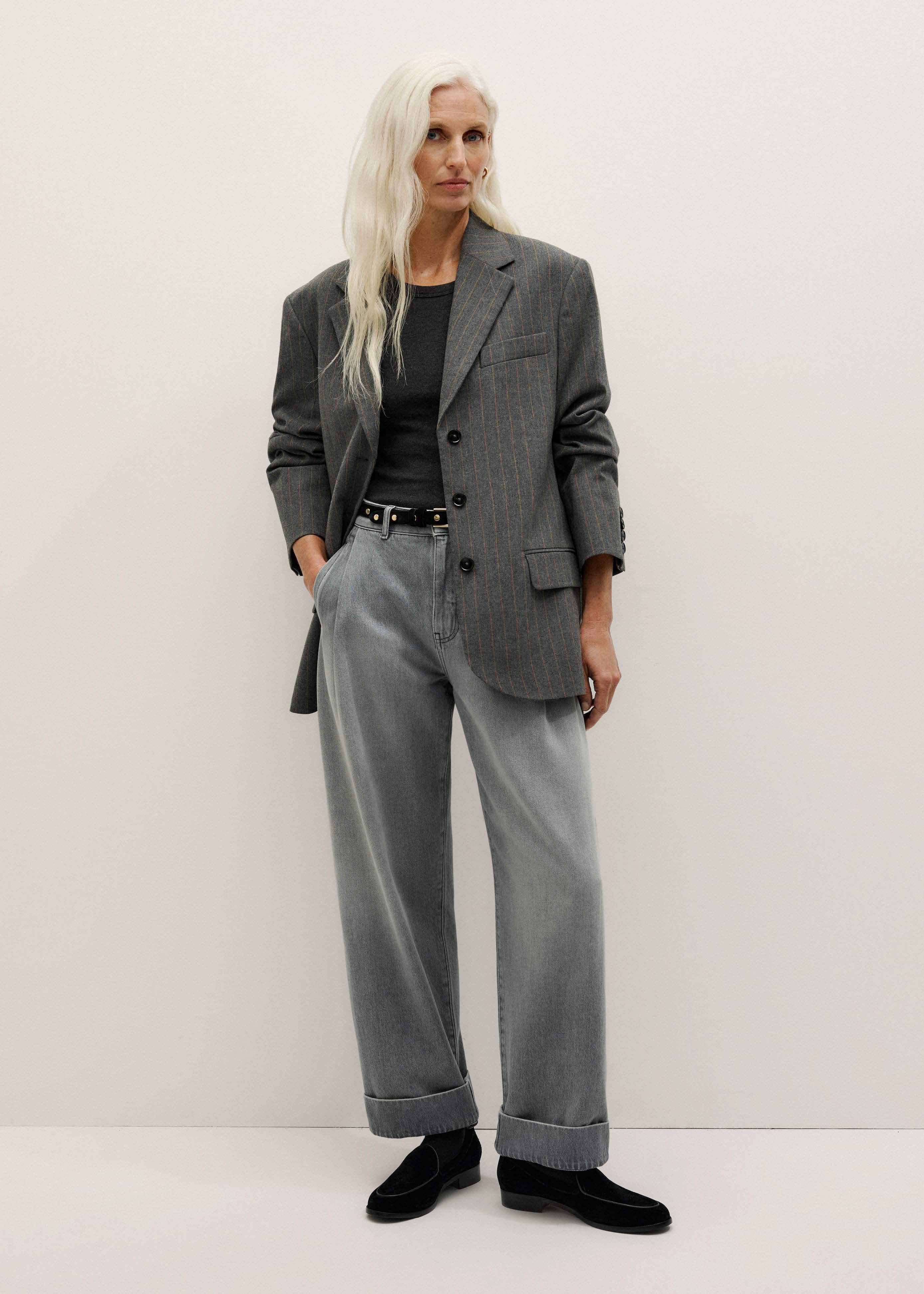 Gray Clever Jean meandem