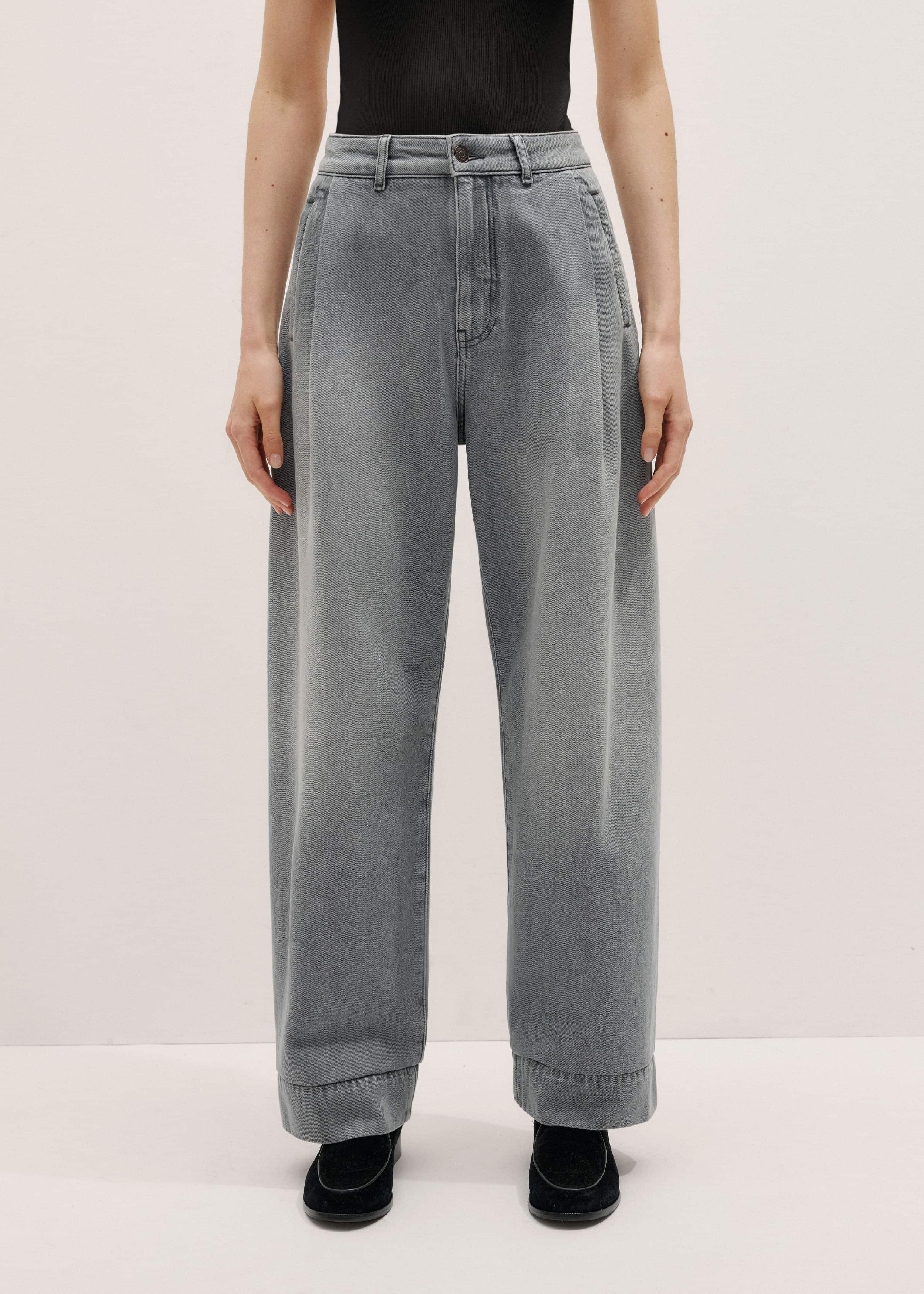 Gray Clever Jean meandem