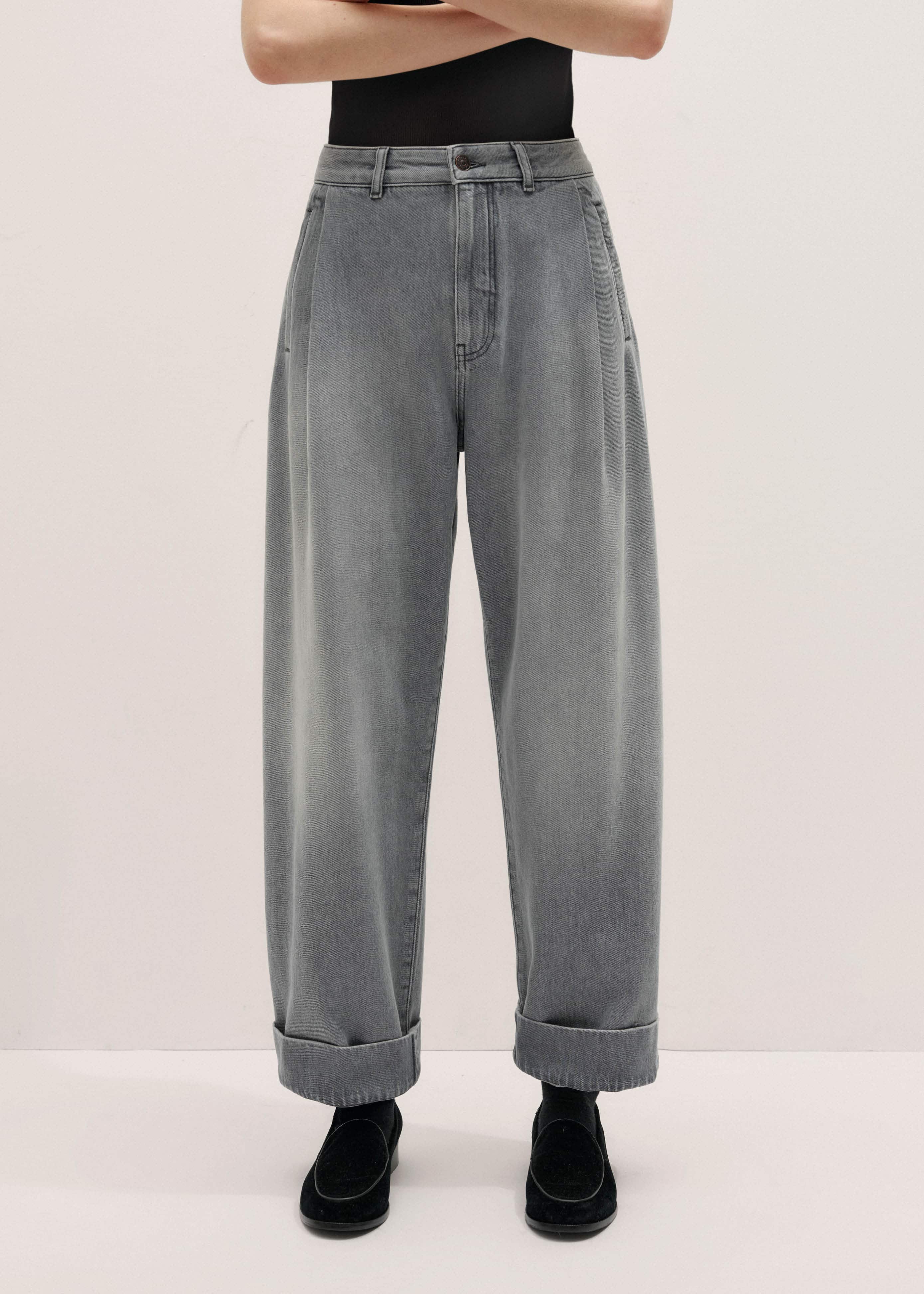 Gray Clever Jean meandem