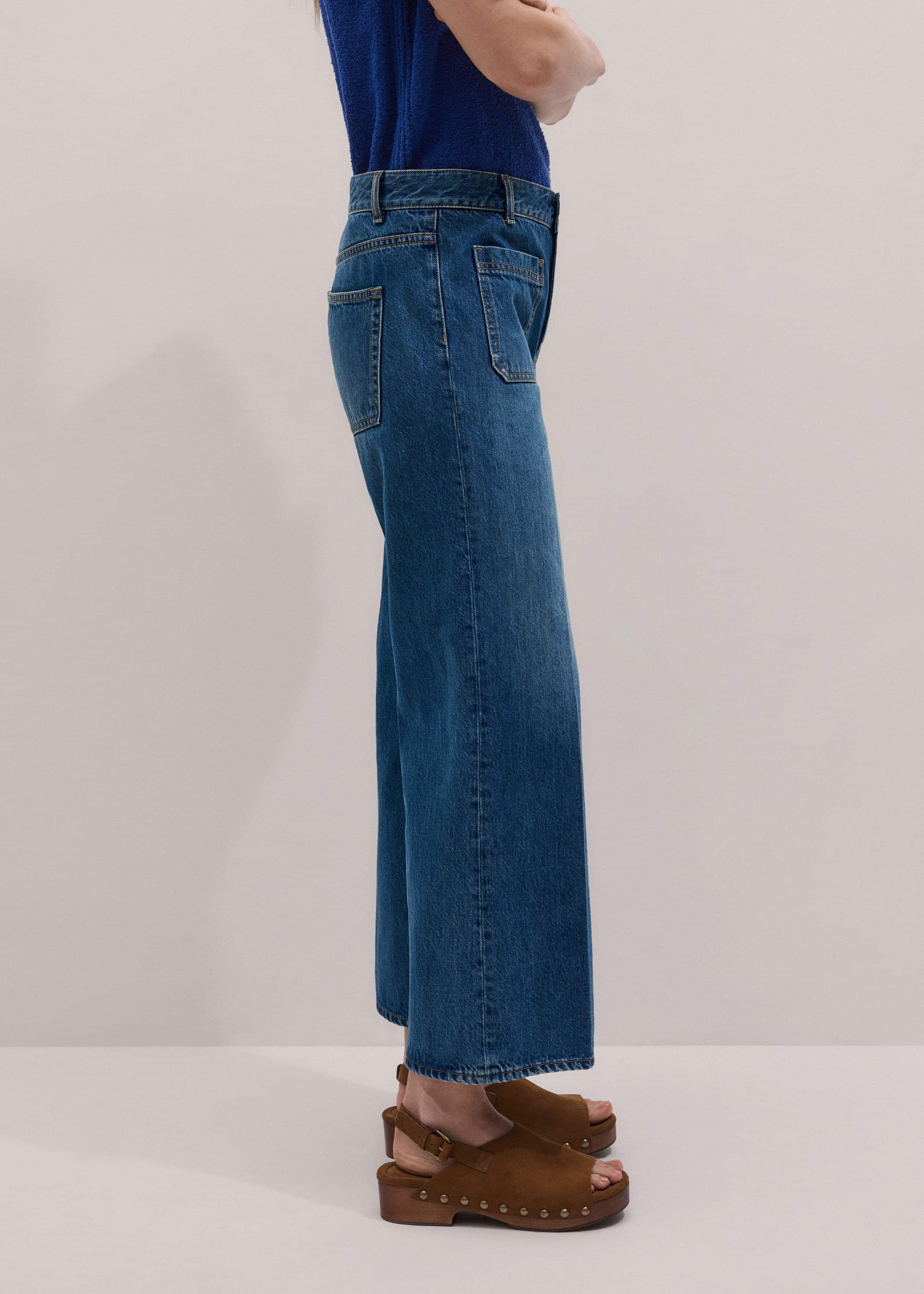 Blue Leg Elongator Crop Jean meandem