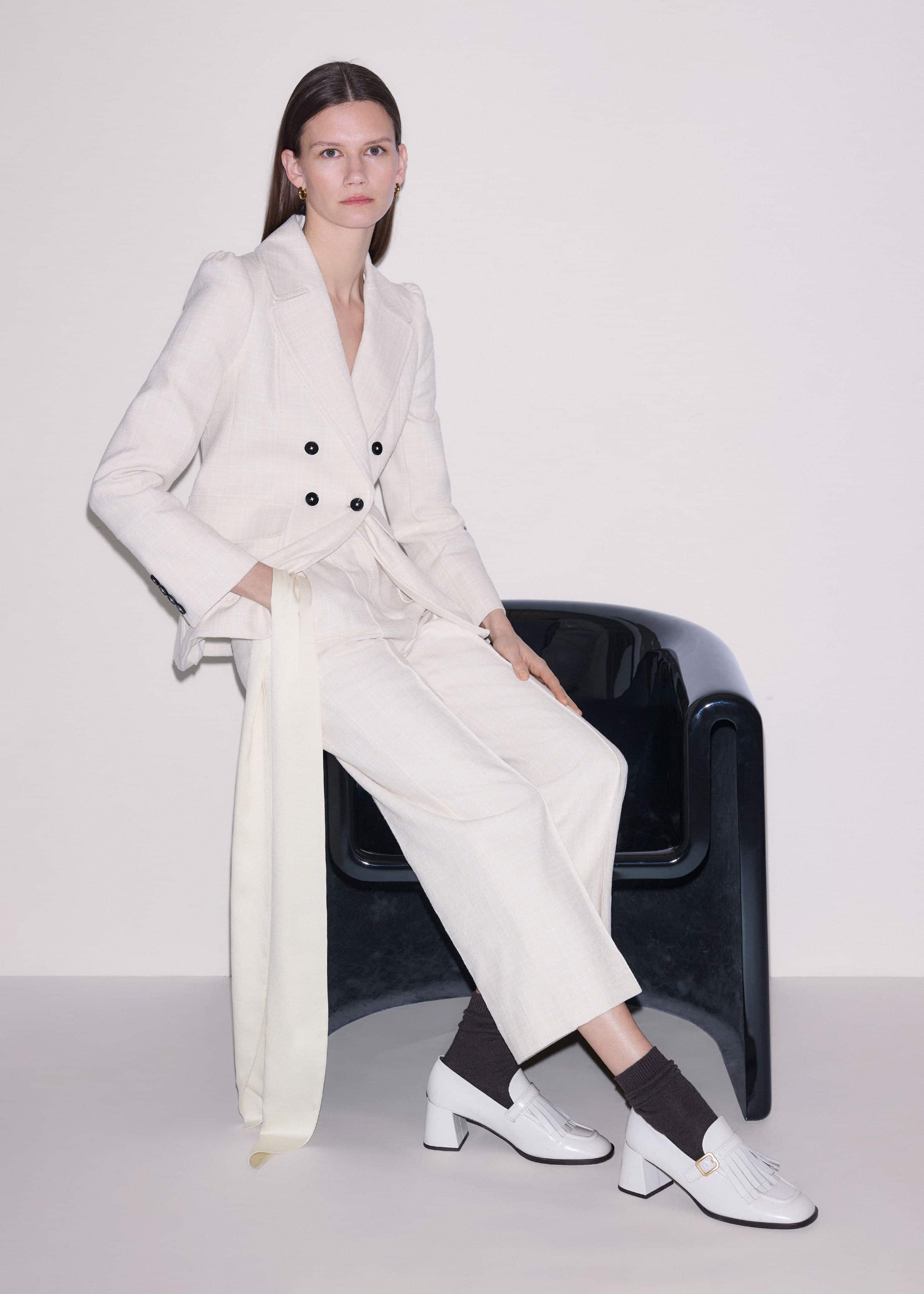 Ivory Textured Straight Crop Pant meandem