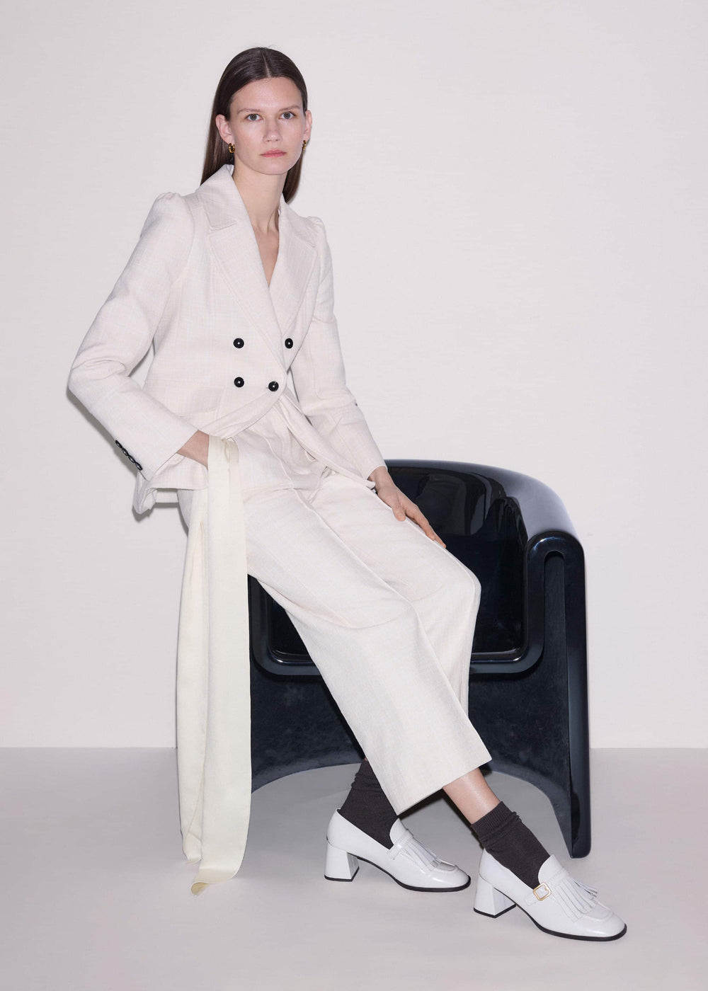 Ivory Textured Straight Crop Pant meandem