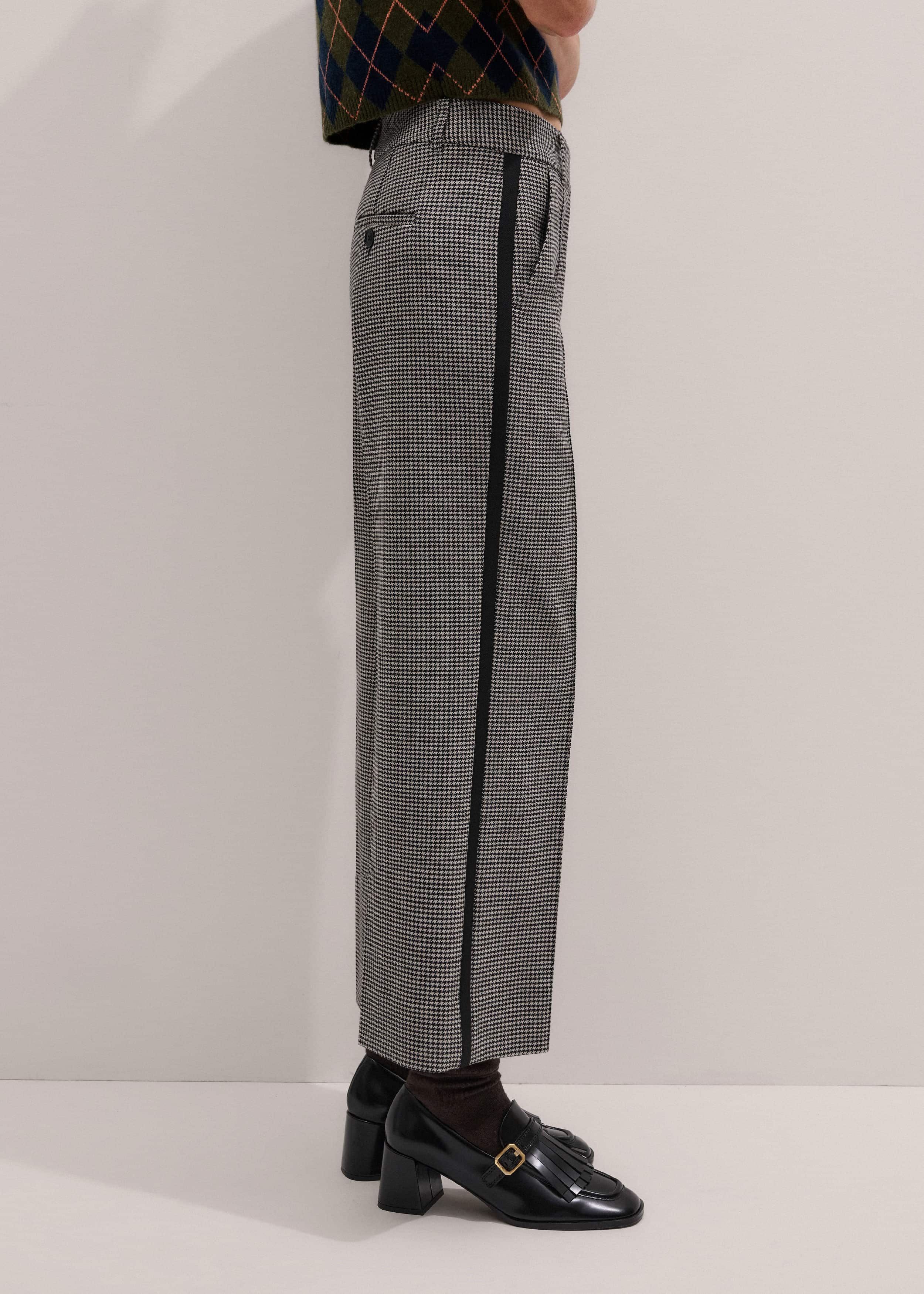 Ivory Houndstooth Straight Crop Trouser meandem