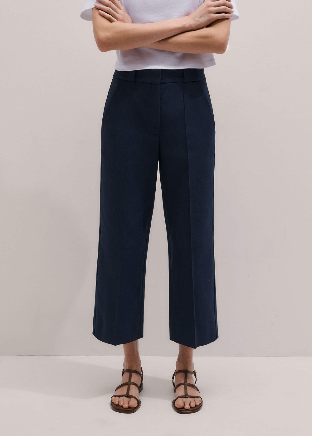 Navy Straight Crop Pant meandem
