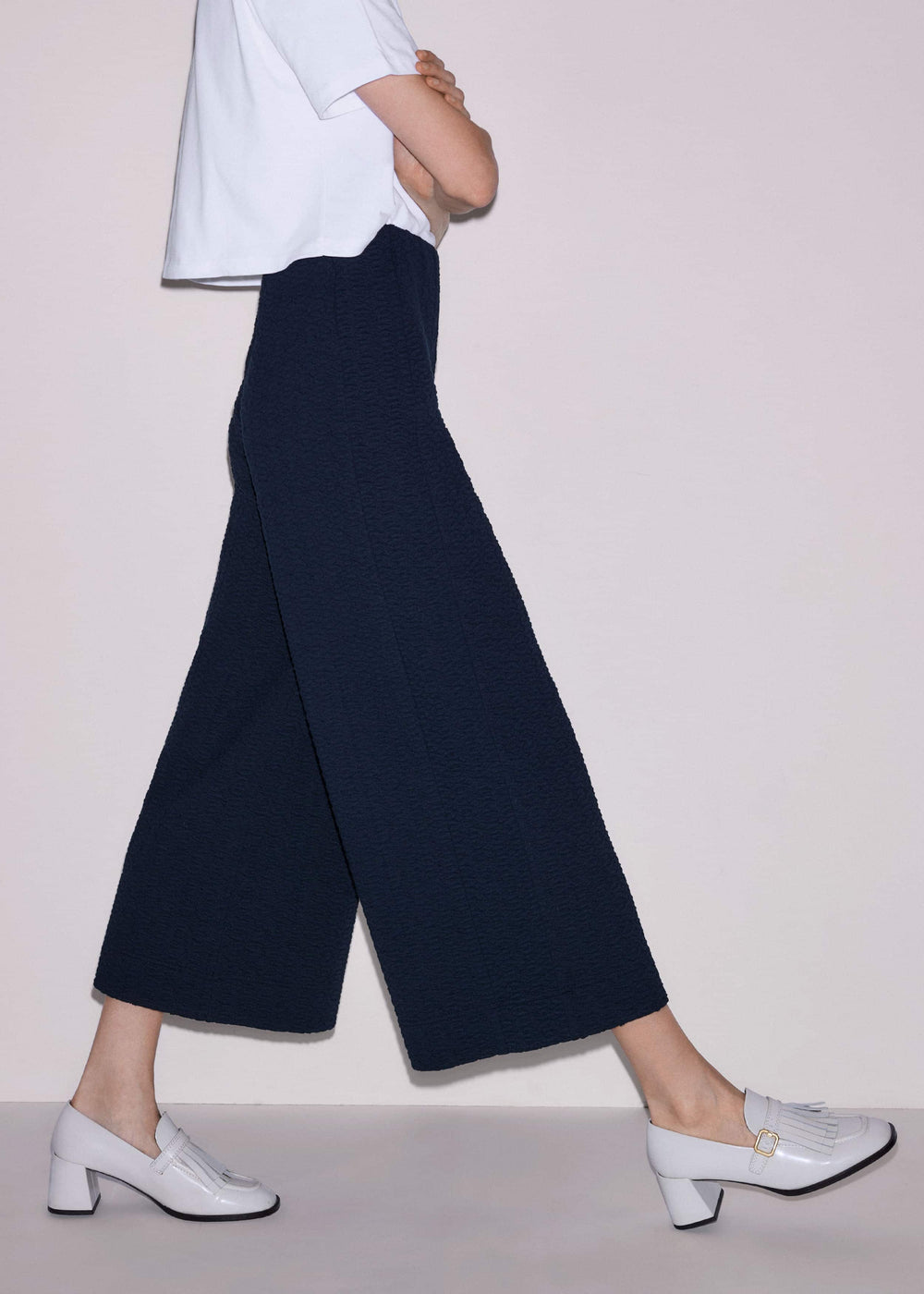 Navy Curling Cross Jacquard Cropped Pant meandem