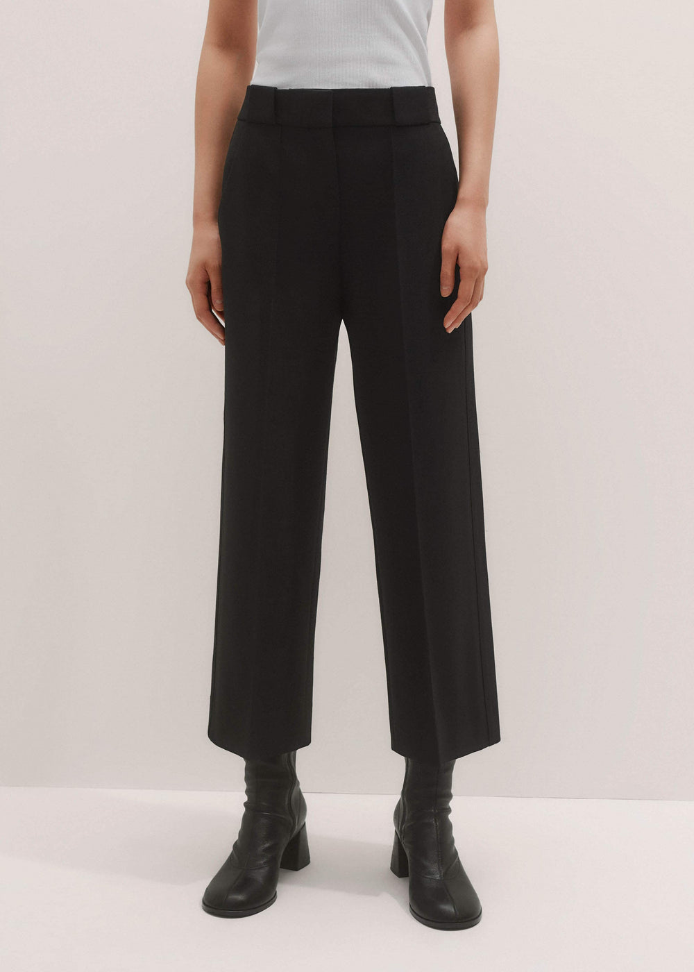 Black Straight Crop Pant meandem