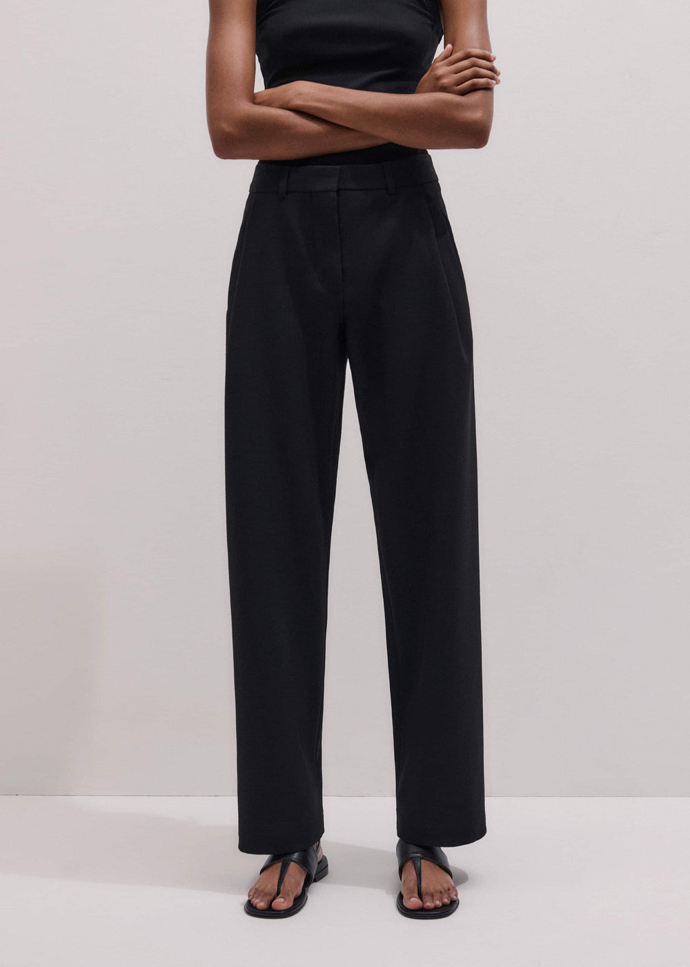 Black Clever Tapered Pant meandem