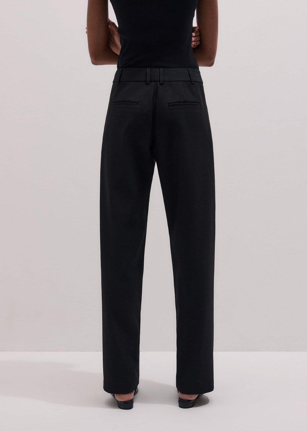 Black Clever Tapered Pant meandem