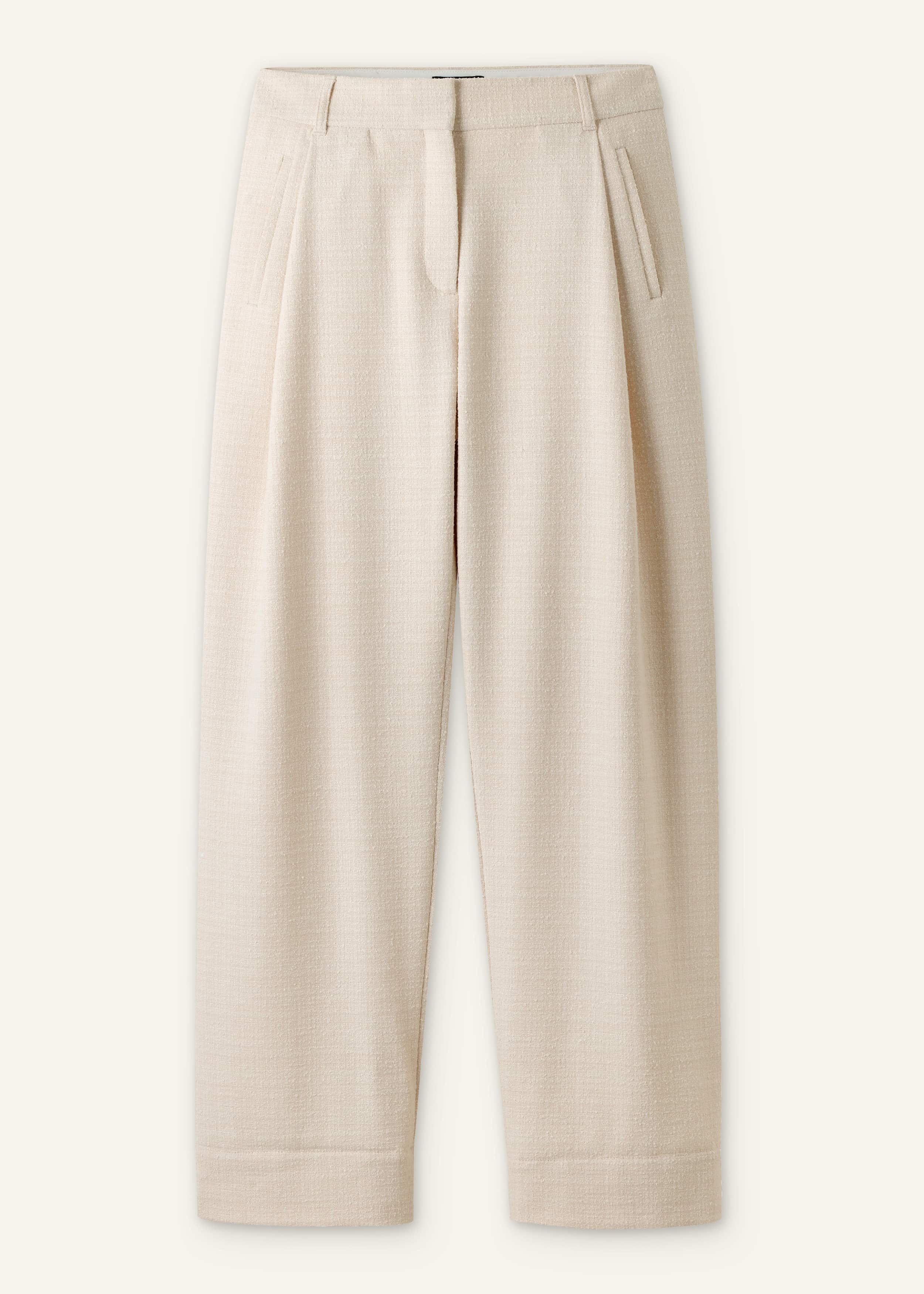 Ivory Clever Tapered Pant meandem