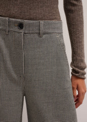Ivory Houndstooth Extreme Tapered Pant meandem