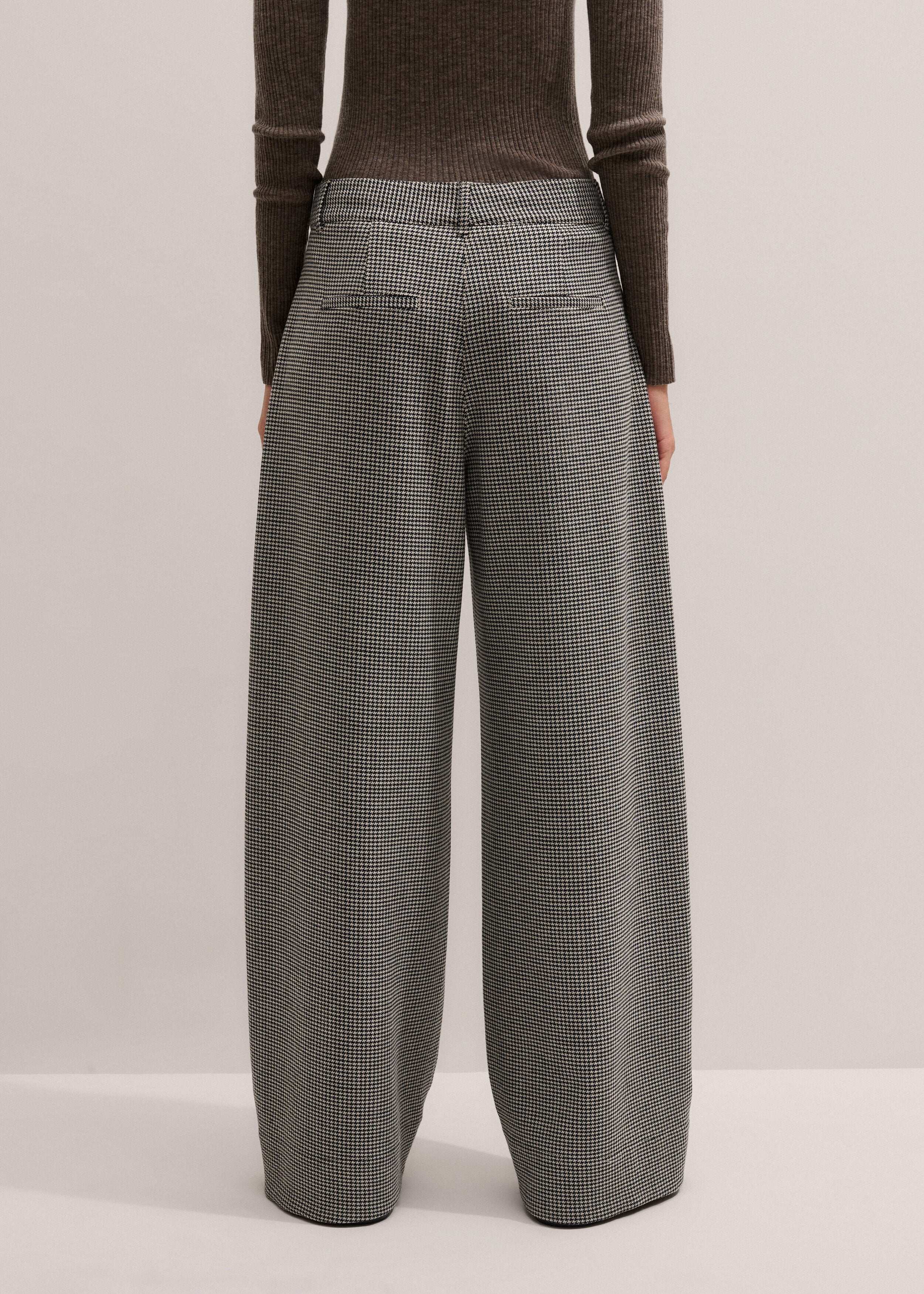 Ivory Houndstooth Extreme Tapered Pant meandem