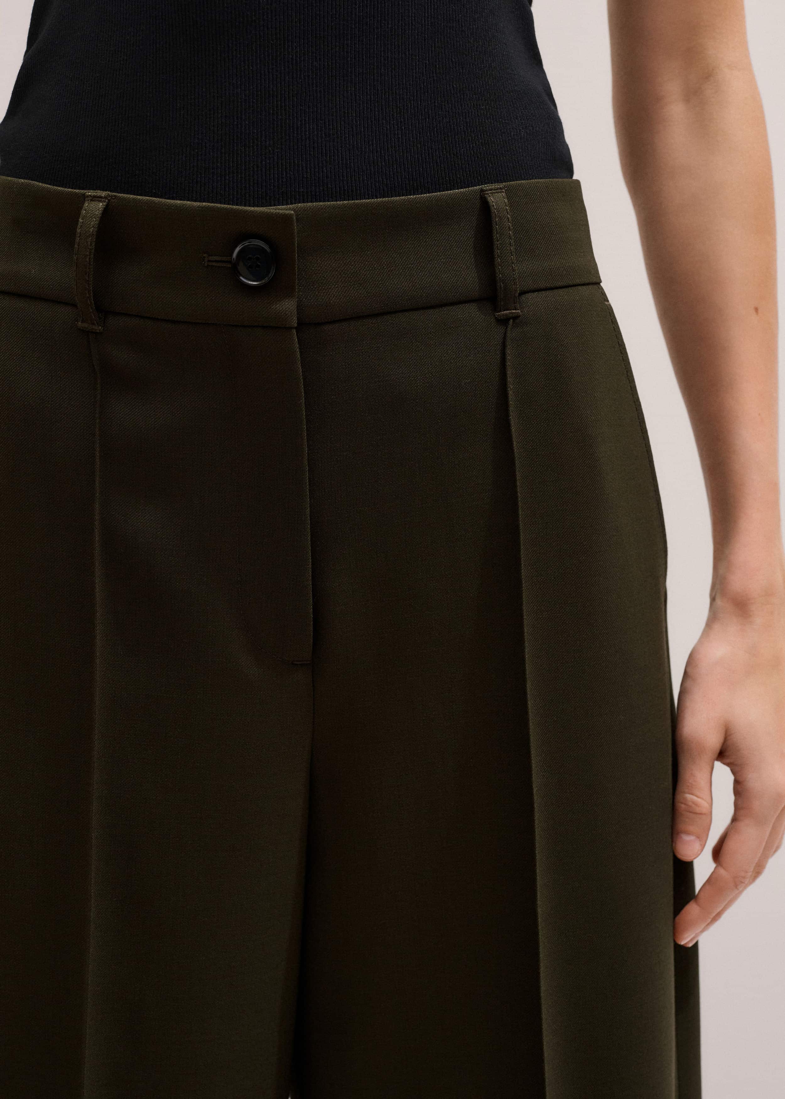 Olive Green Pintuck Tapered Pant meandem