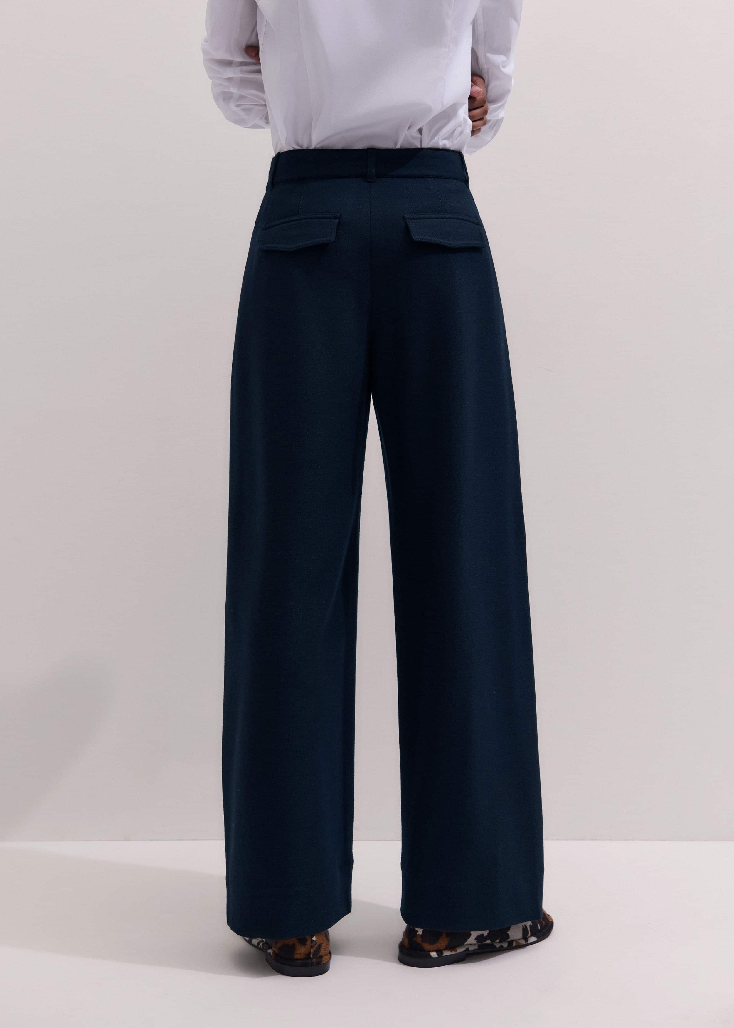 Navy Textured Extreme Tapered Pant meandem