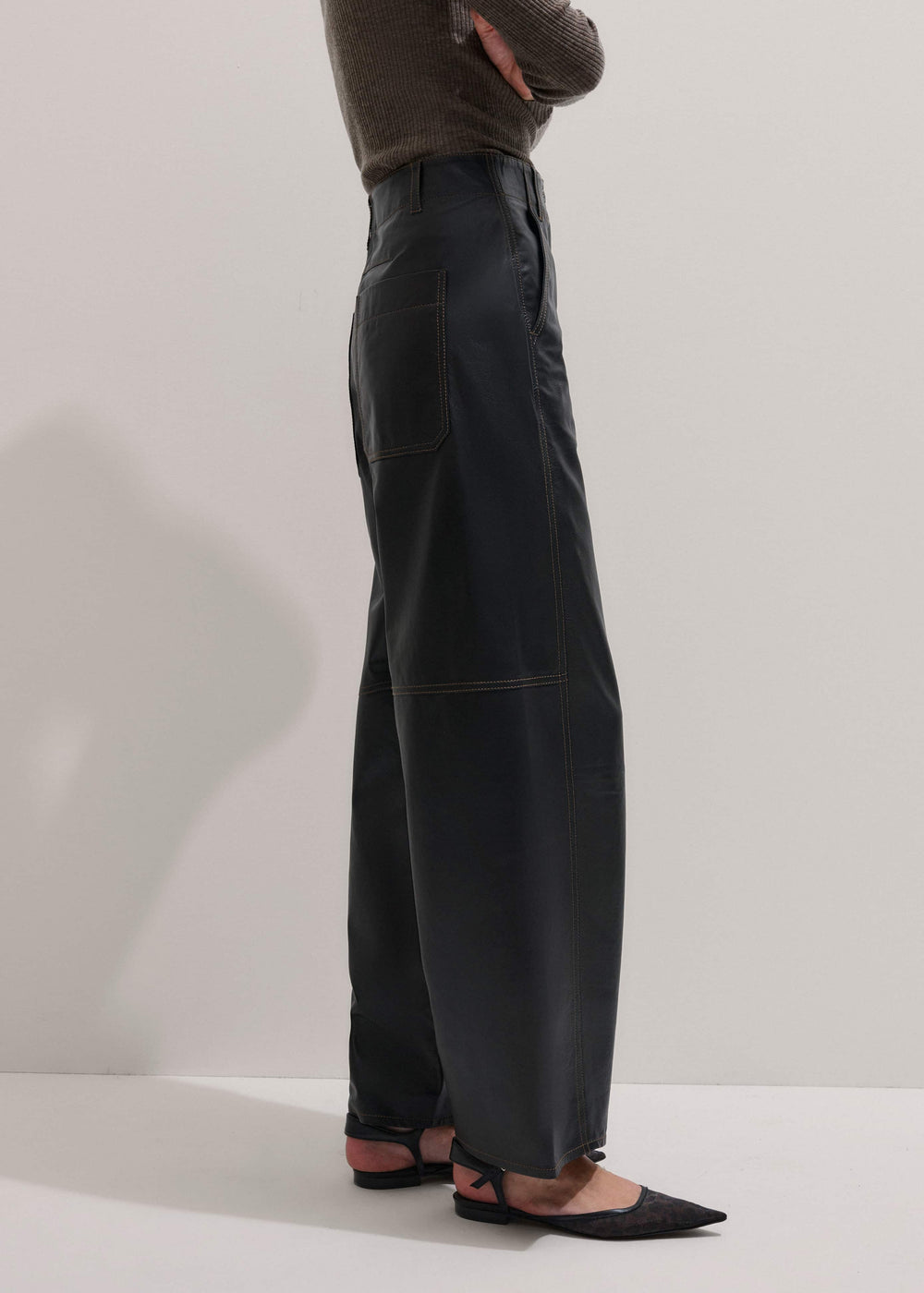 Black Leather Extreme Tapered Pant meandem