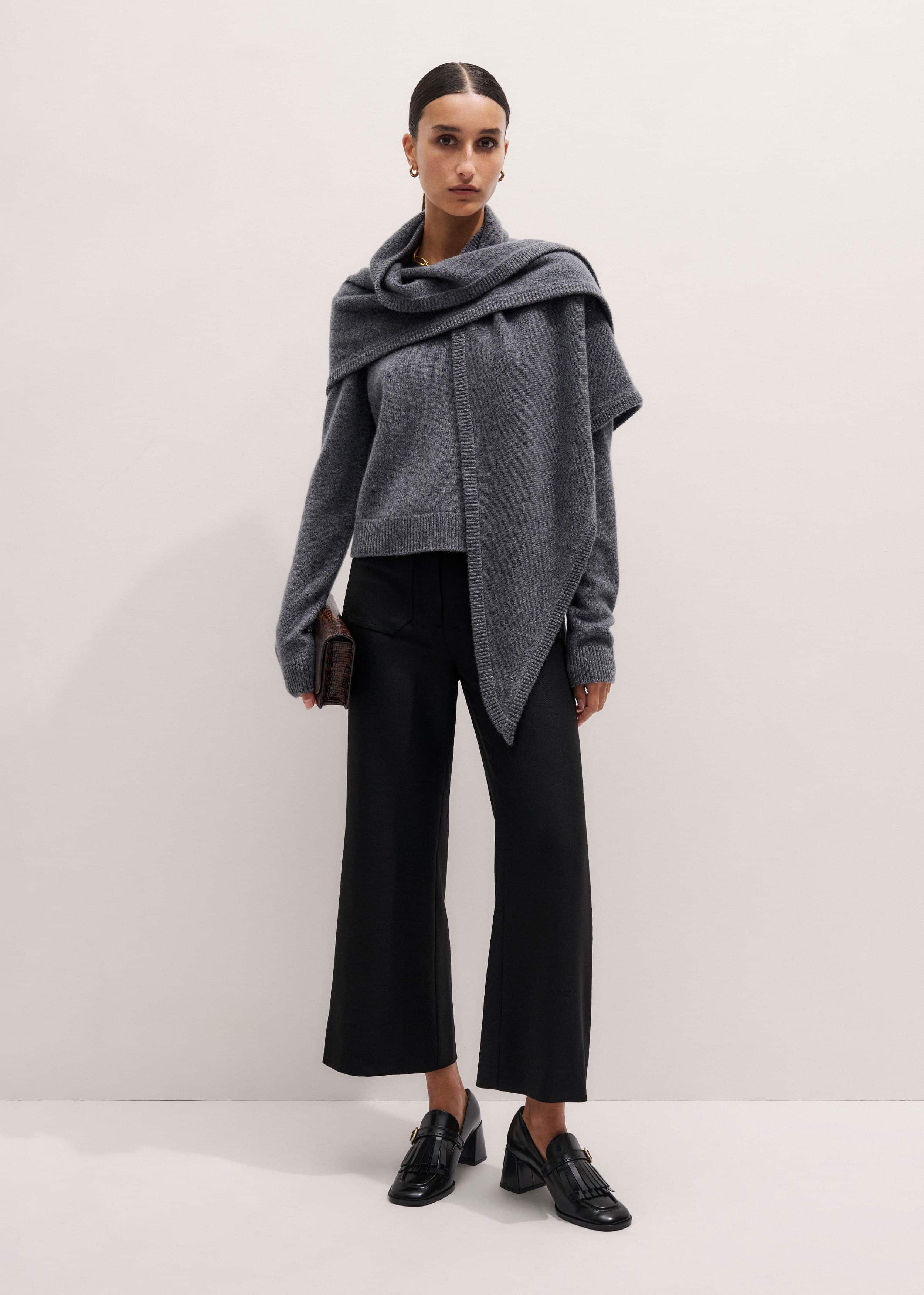Black Stretch Twill Patch Pocket Cropped Kick-Flare Pant meandem