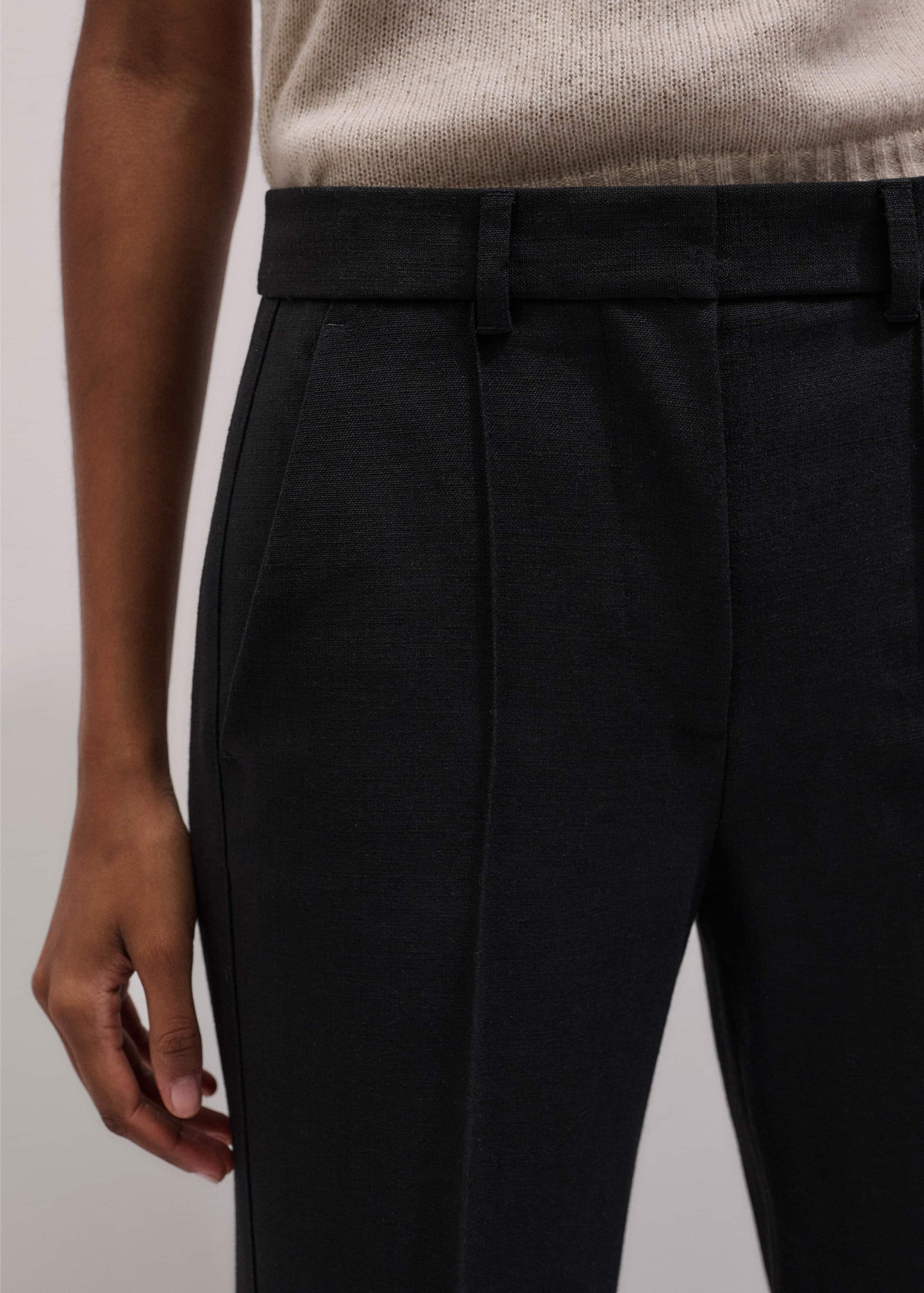 Black Tailored Leg Elongator Pant meandem