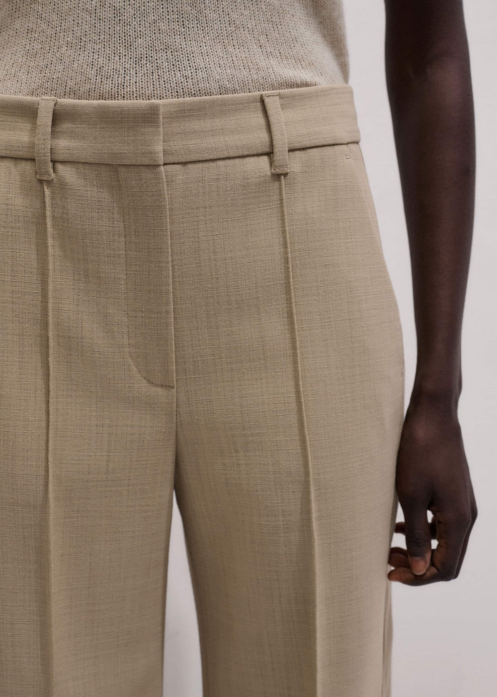 Sand Tailored Leg Elongator Pant meandem
