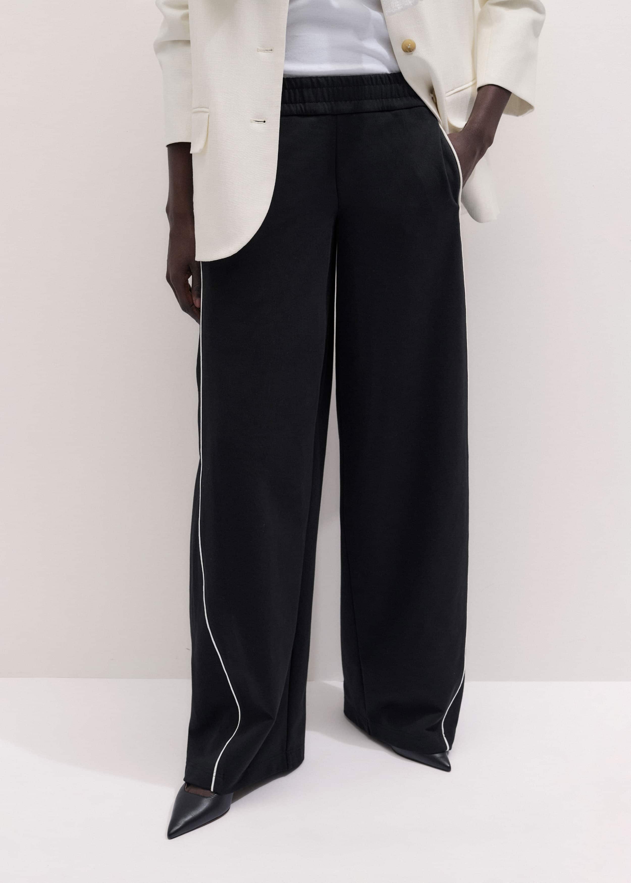 Black Wide Barrel Track Pant meandem