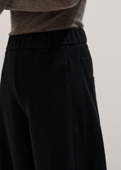 Black Luxe Travel Tailoring Barrel-Leg Pant meandem