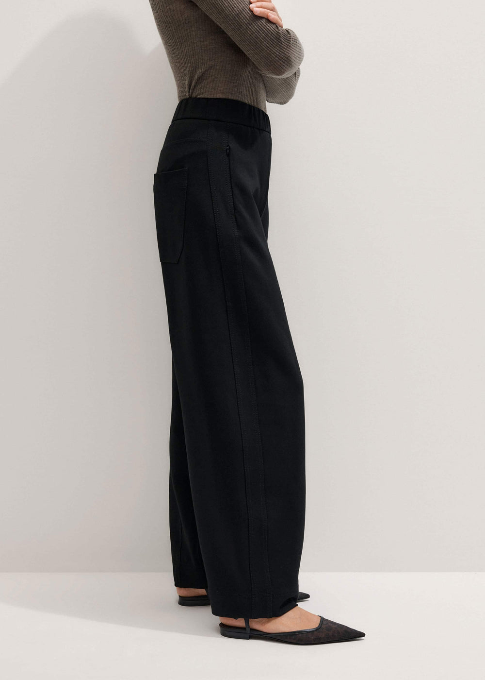 Black Luxe Travel Tailoring Barrel-Leg Pant meandem