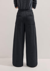Gray Herringbone Barrel-Leg Pant meandem