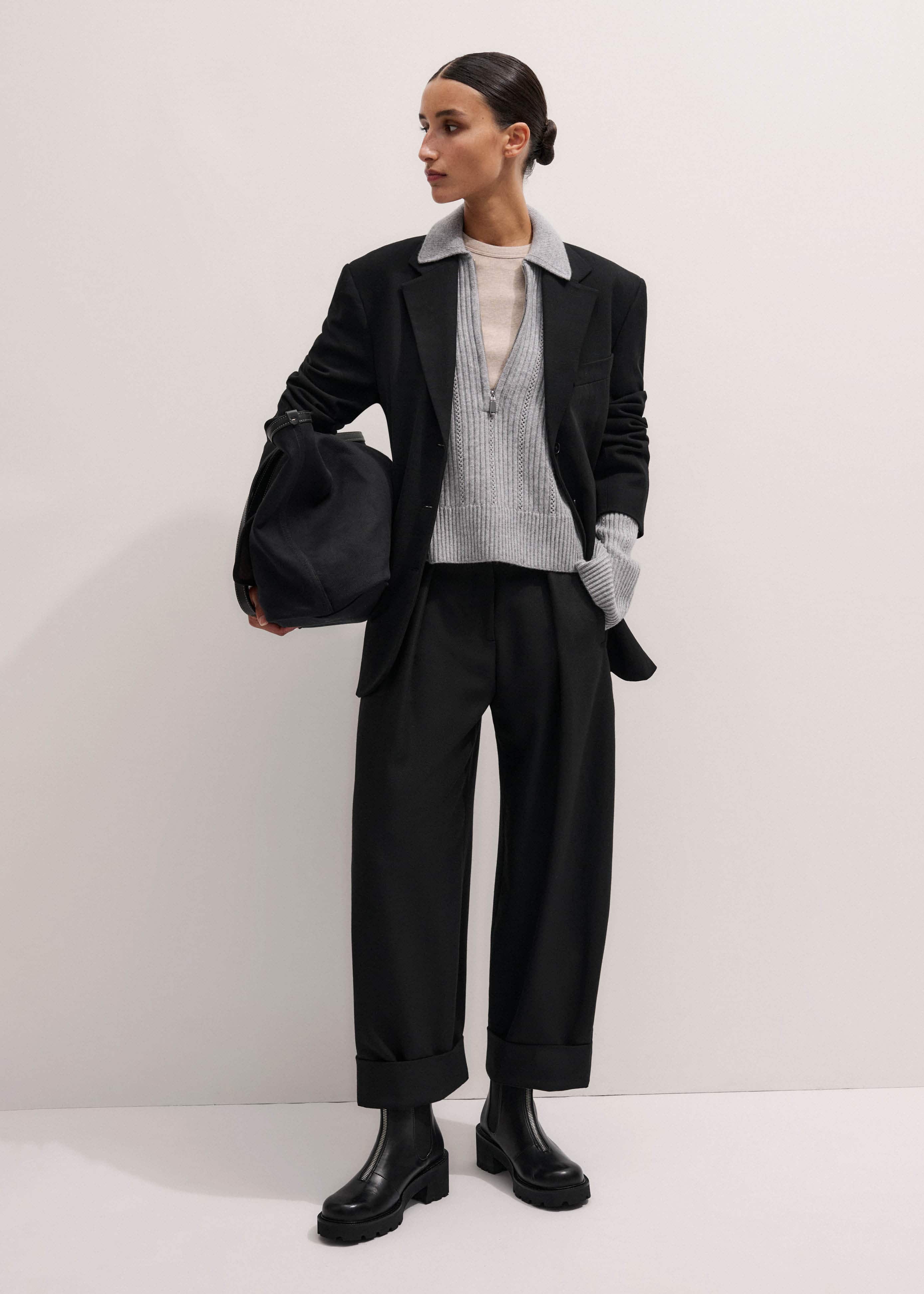 Black Barrel Leg Pant meandem