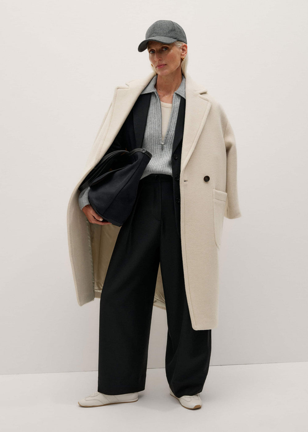 Black Barrel Leg Pant meandem