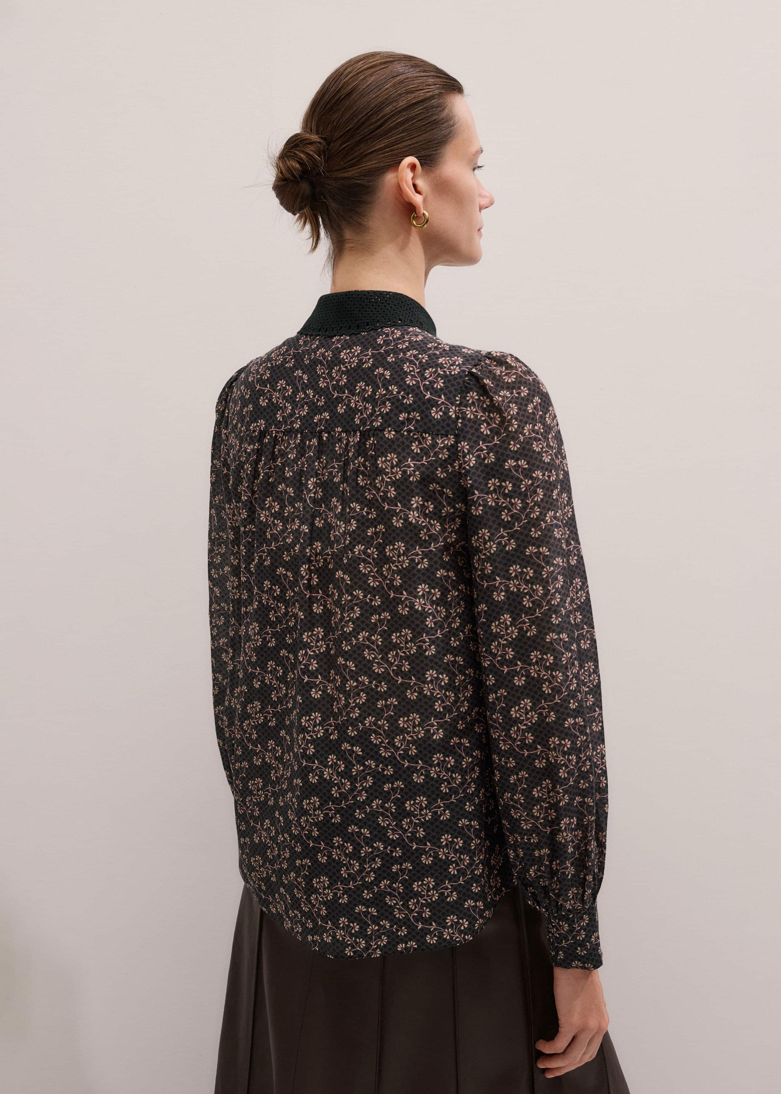 Black Scallop Daisy Print Feature Collar Blouse meandem