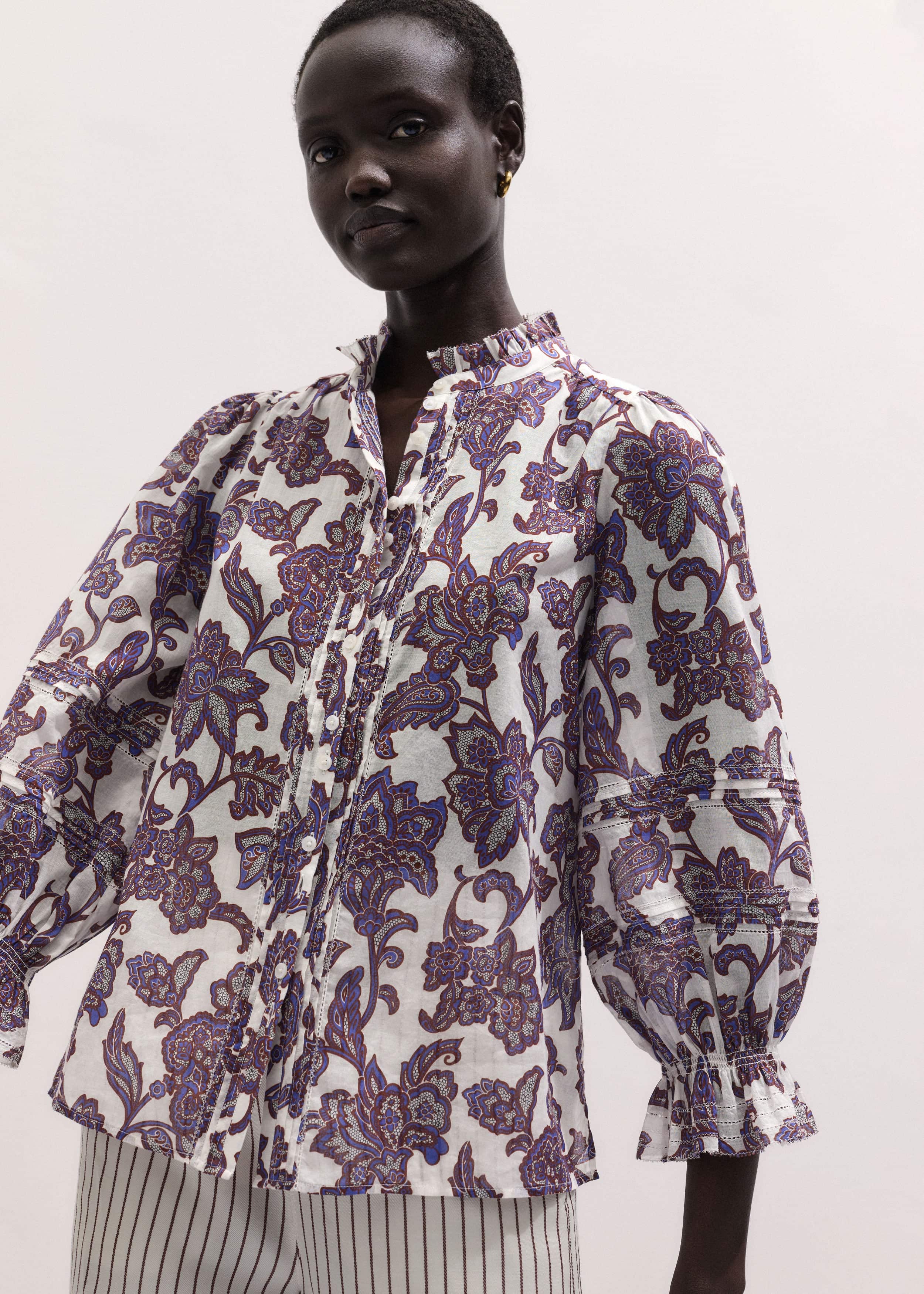Cream Floral Print Blouse meandem
