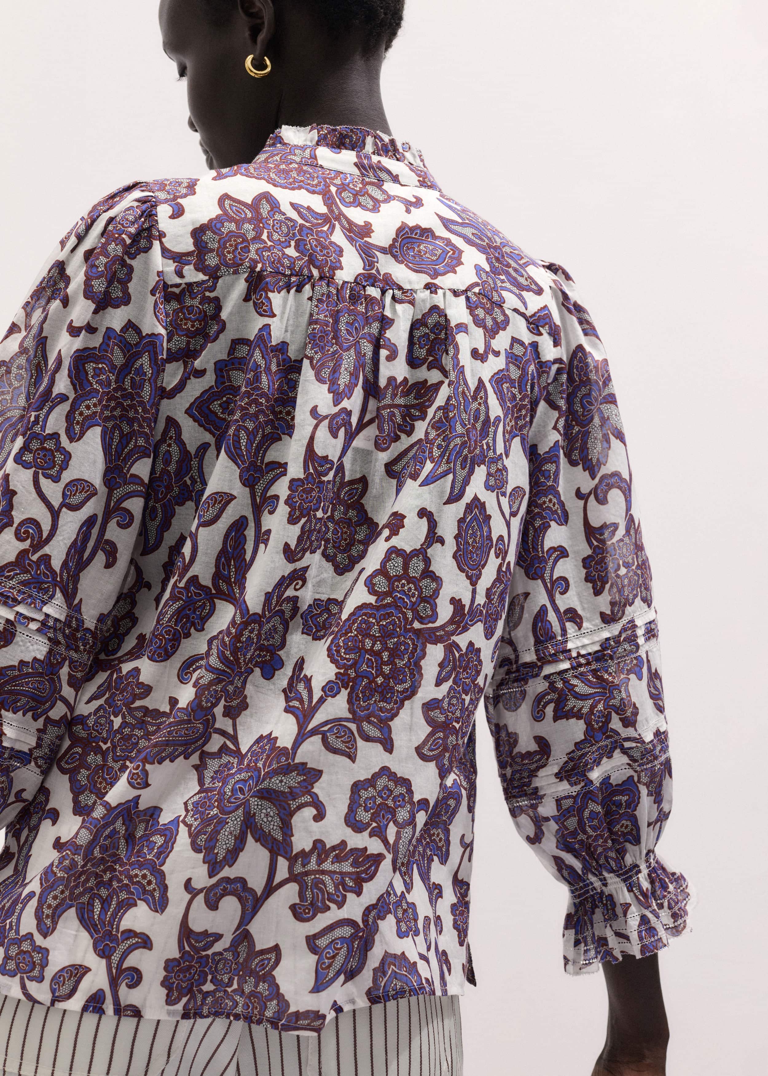 Cream Floral Print Blouse meandem