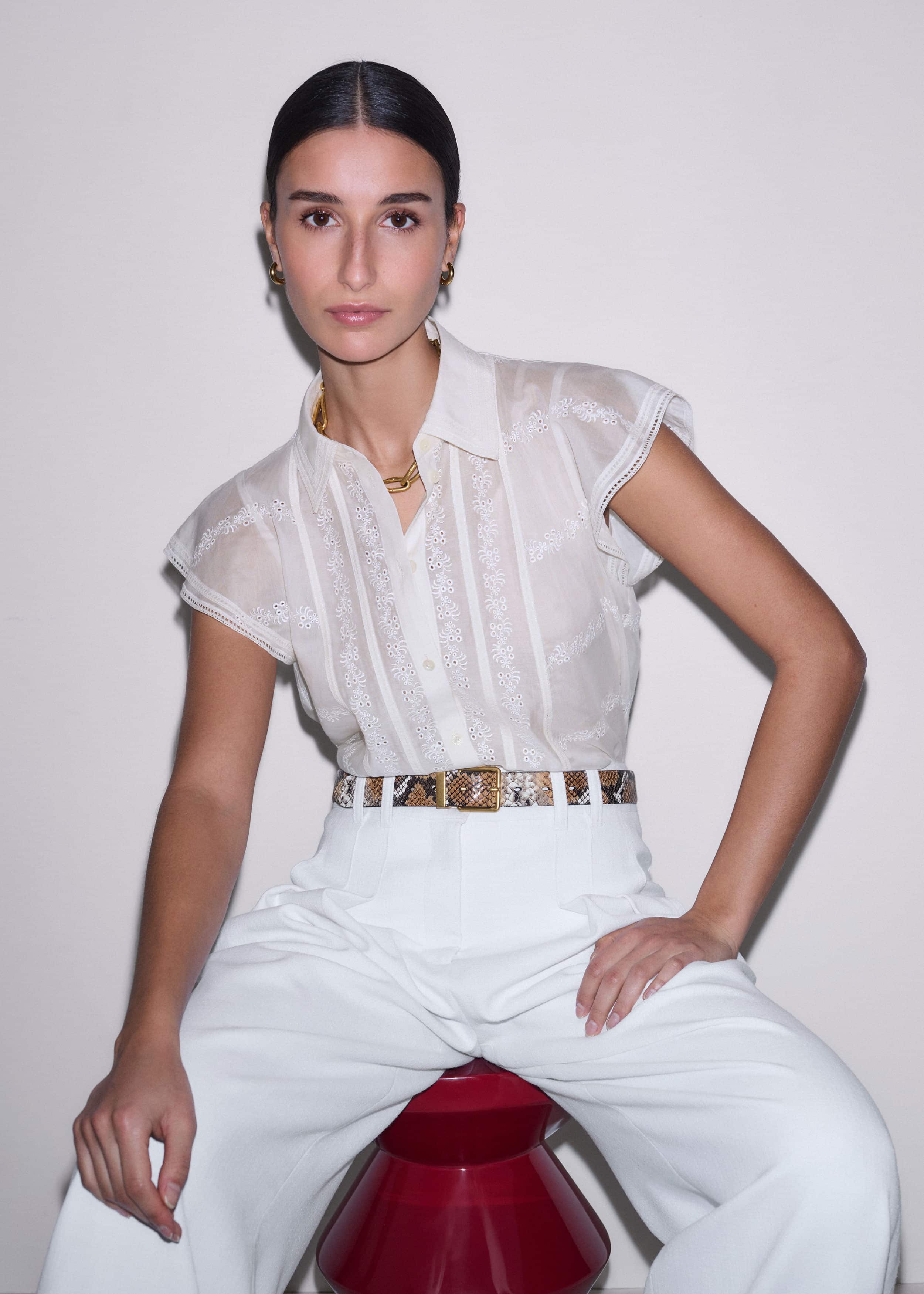 Cream Silk Cotton Embroidery Collar Swing Blouse meandem
