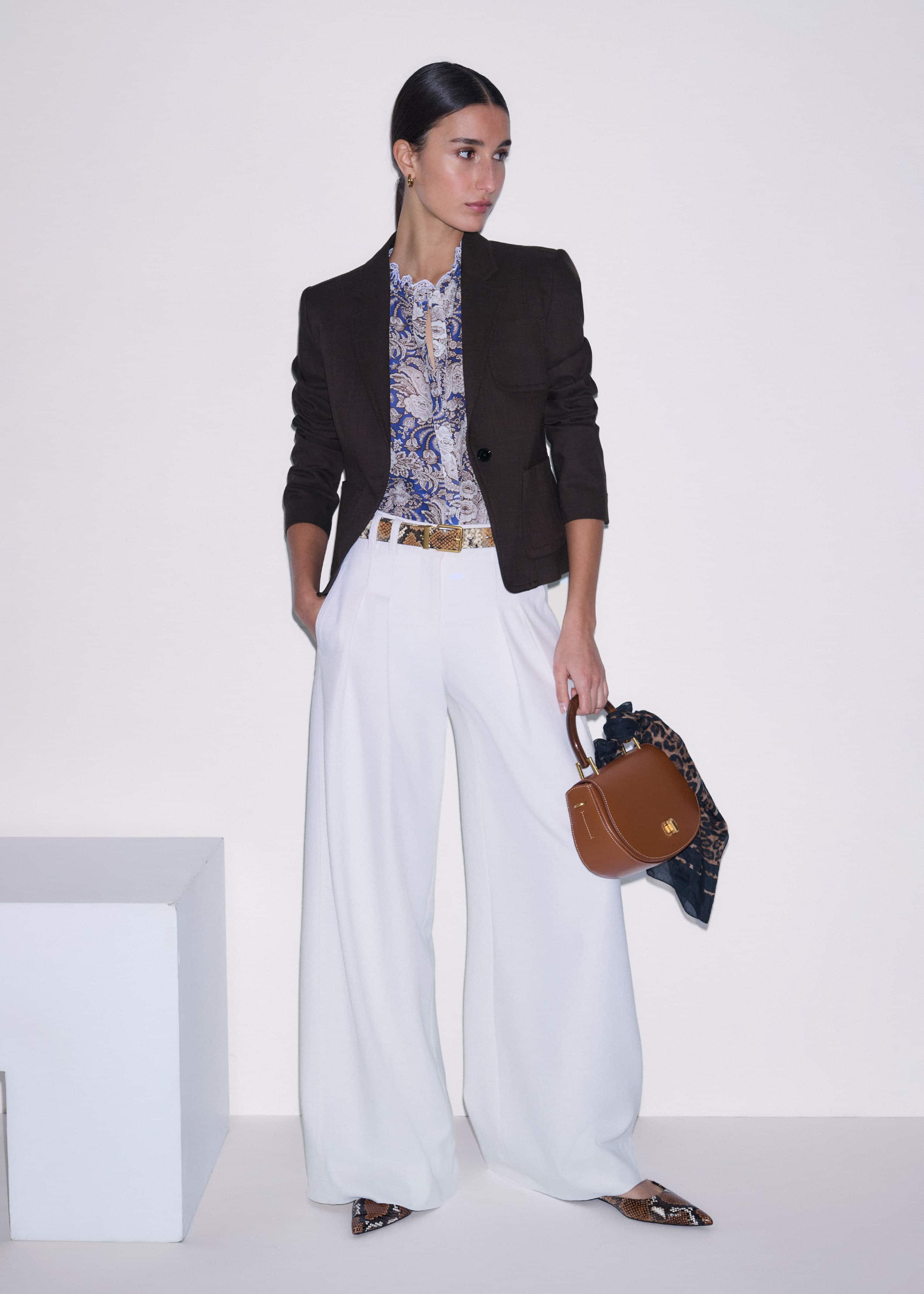 Blue Elaborate Botanical Print Ruffle Straight Blouse meandem