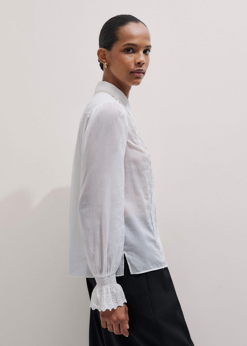 White Intricate Embroidery Blouse meandem