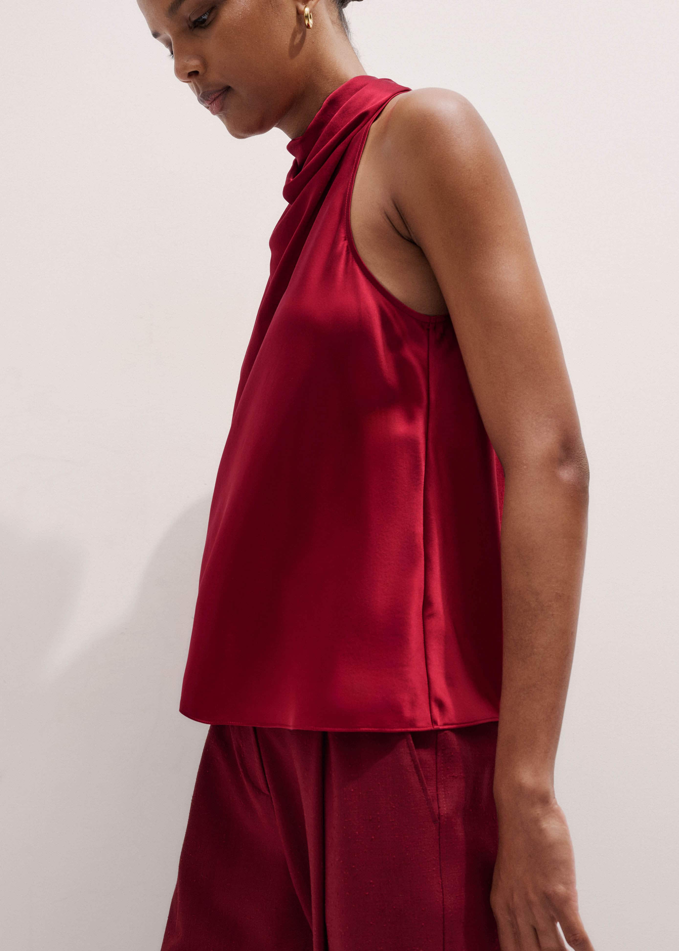 Red Silk Satin Halterneck Sleeveless Top meandem