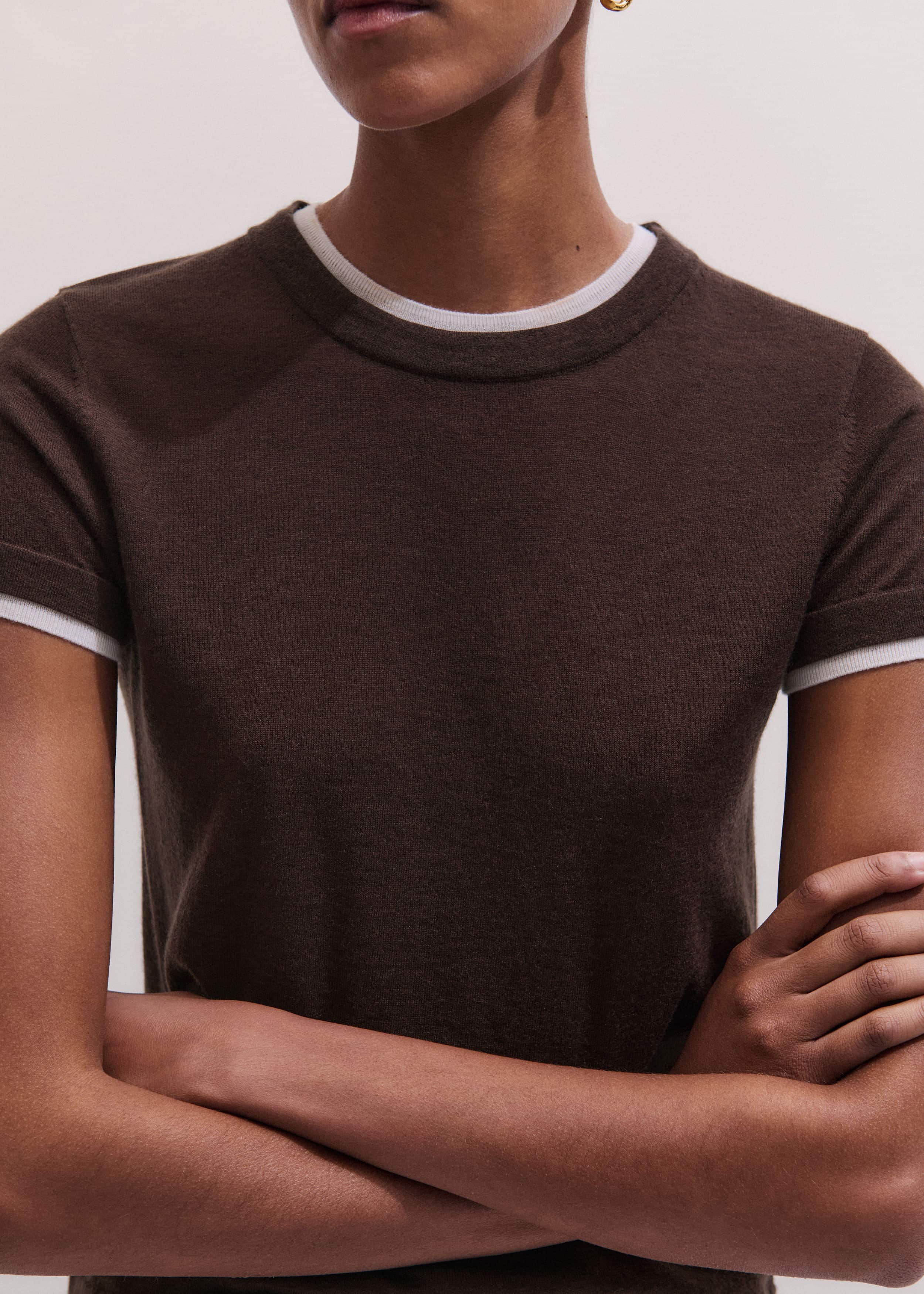 Brown Barely There Contrast Trim Knit Baby Tee meandem