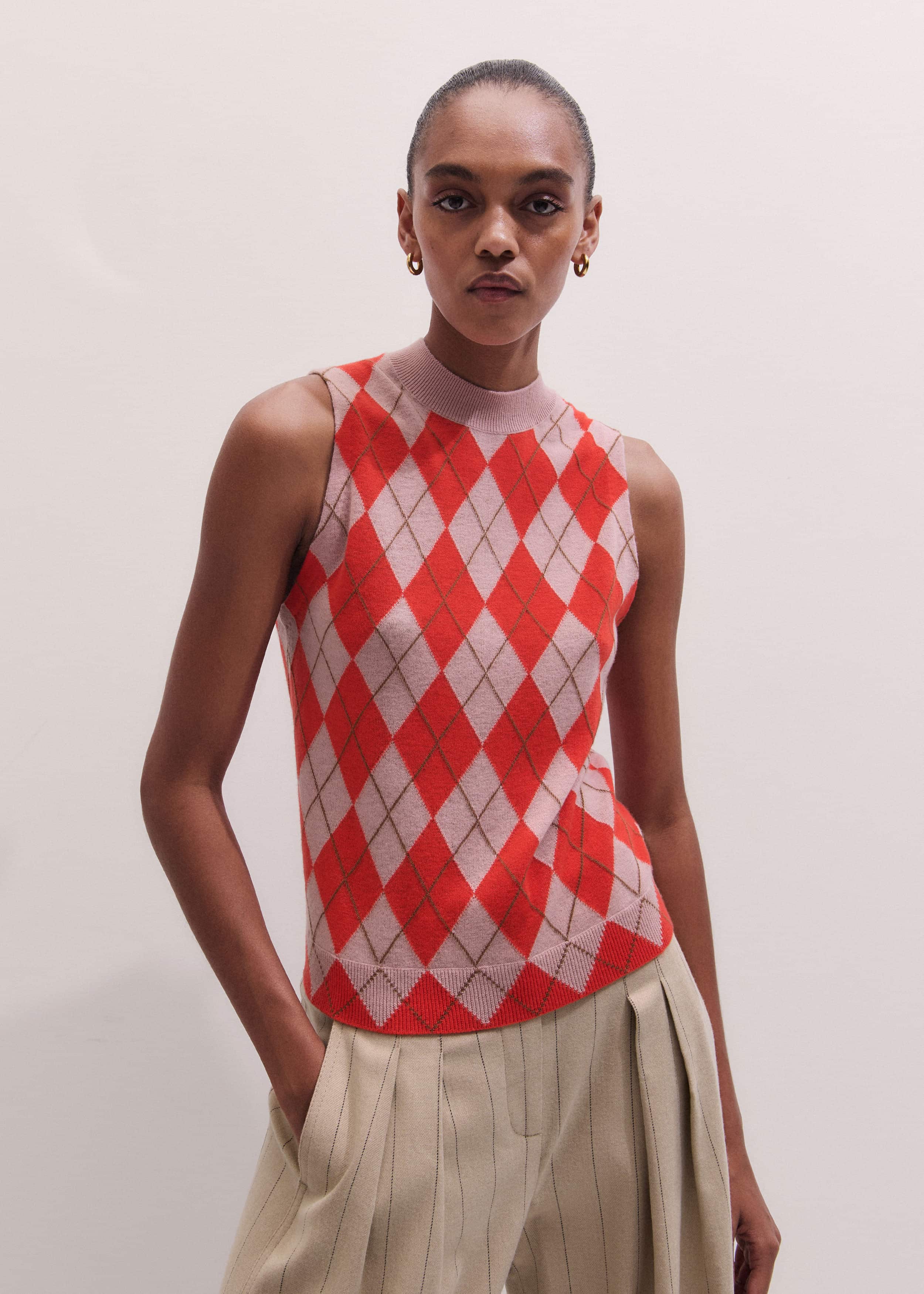 Pink Fine Argyle Slim Knit Vest meandem