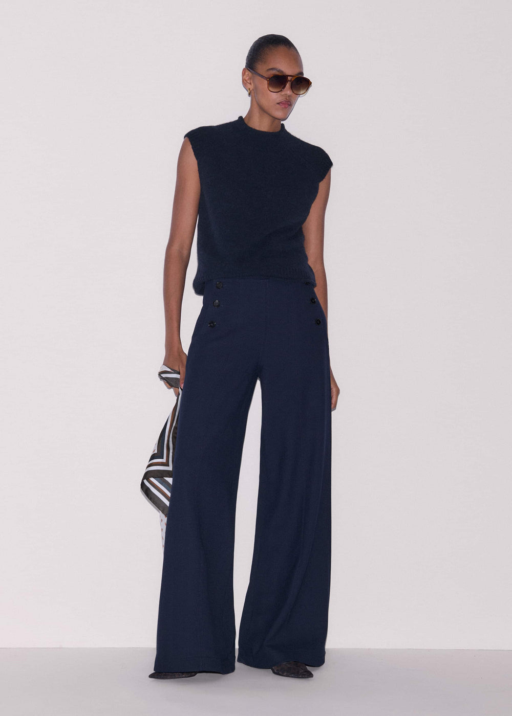 Navy Roll Trim Straight Layering Sweater Vest meandem
