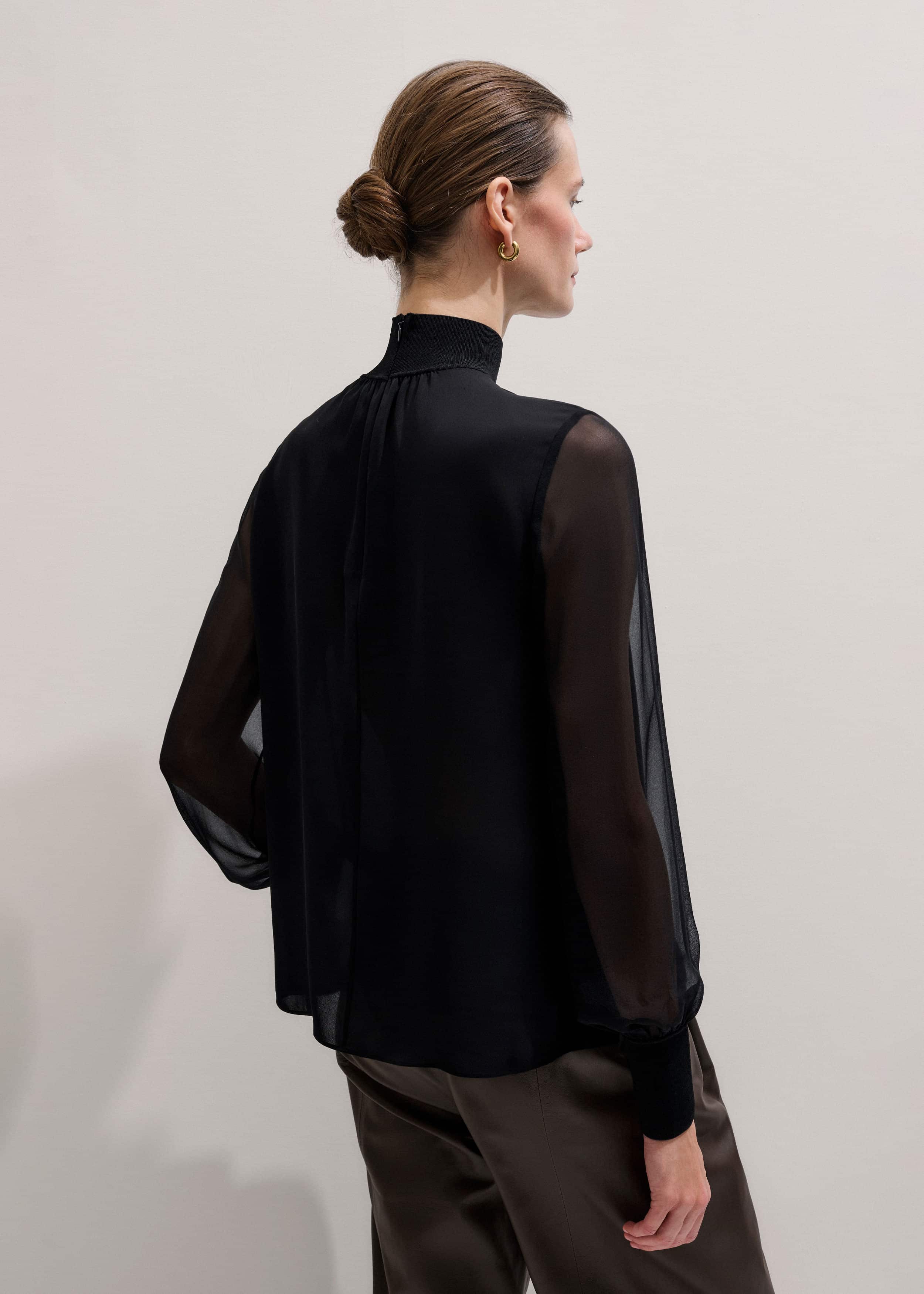 Black Silk Chic Rib Straight Blouse meandem