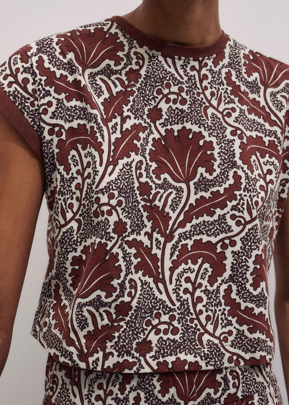 Cinnamon Rising Wildflowers Relaxed Crop Tee meandem