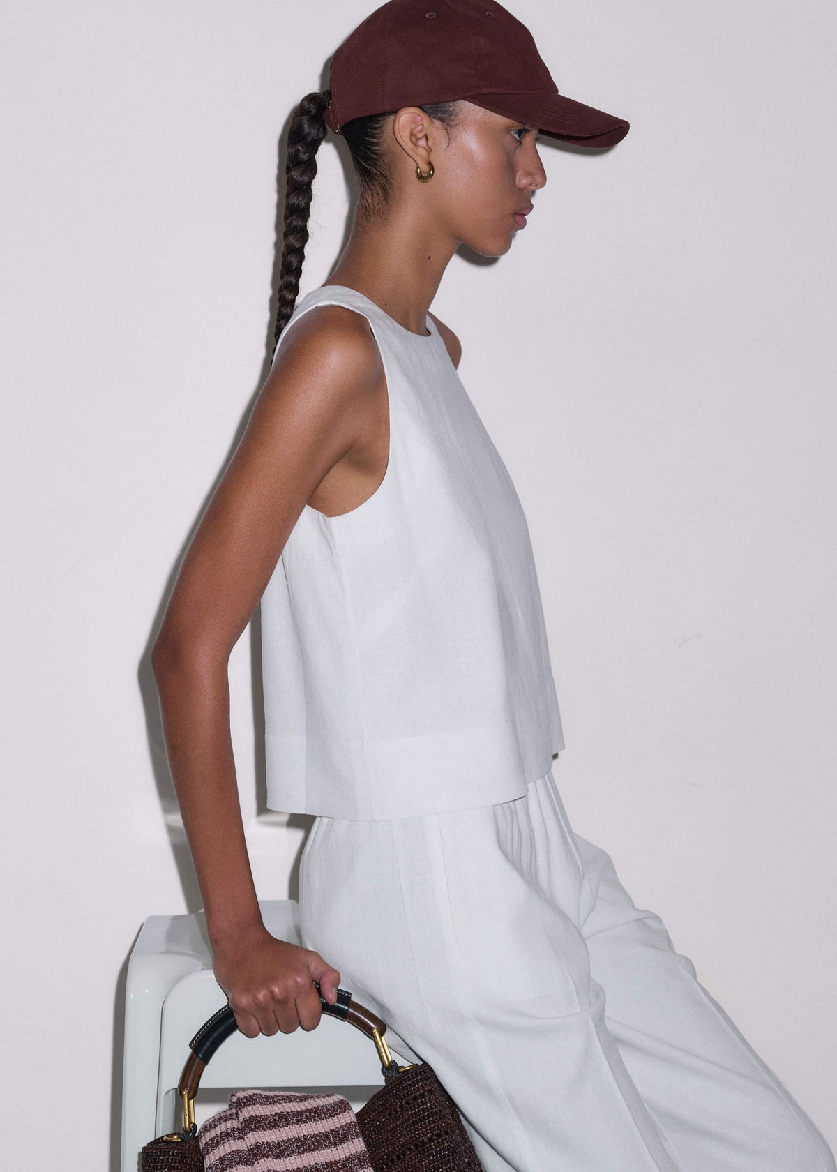 White Shell Crop Top meandem