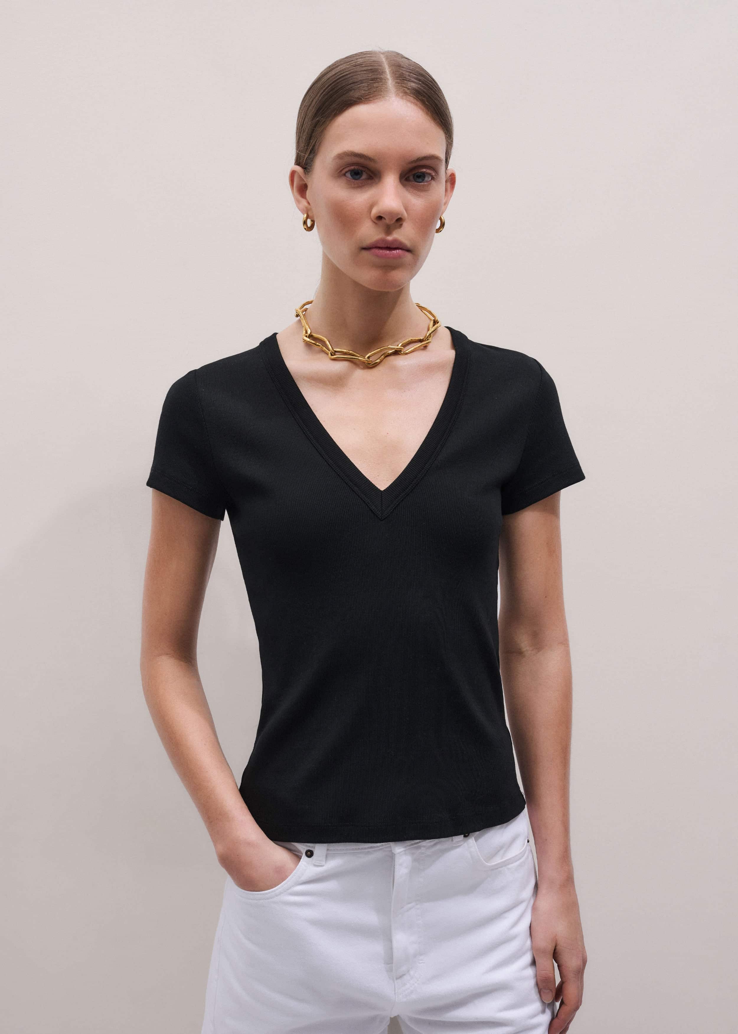 Black Ultimate Fitted Rib V-Neck Tee meandem