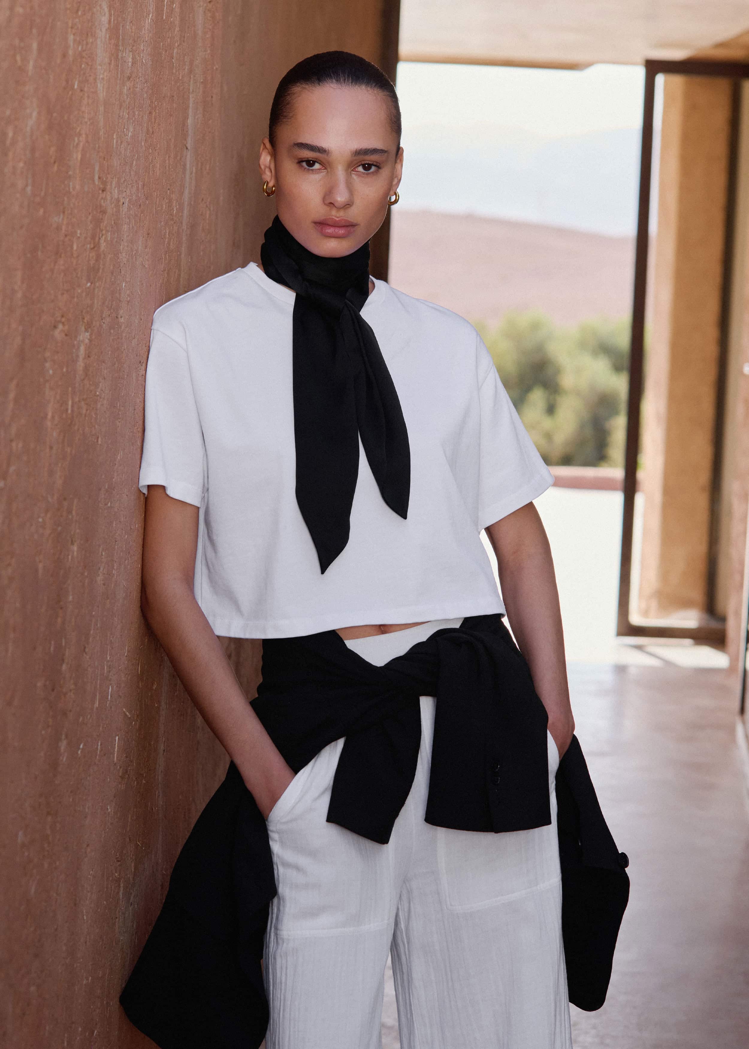 White Relaxed Cropped T-Shirt meandem