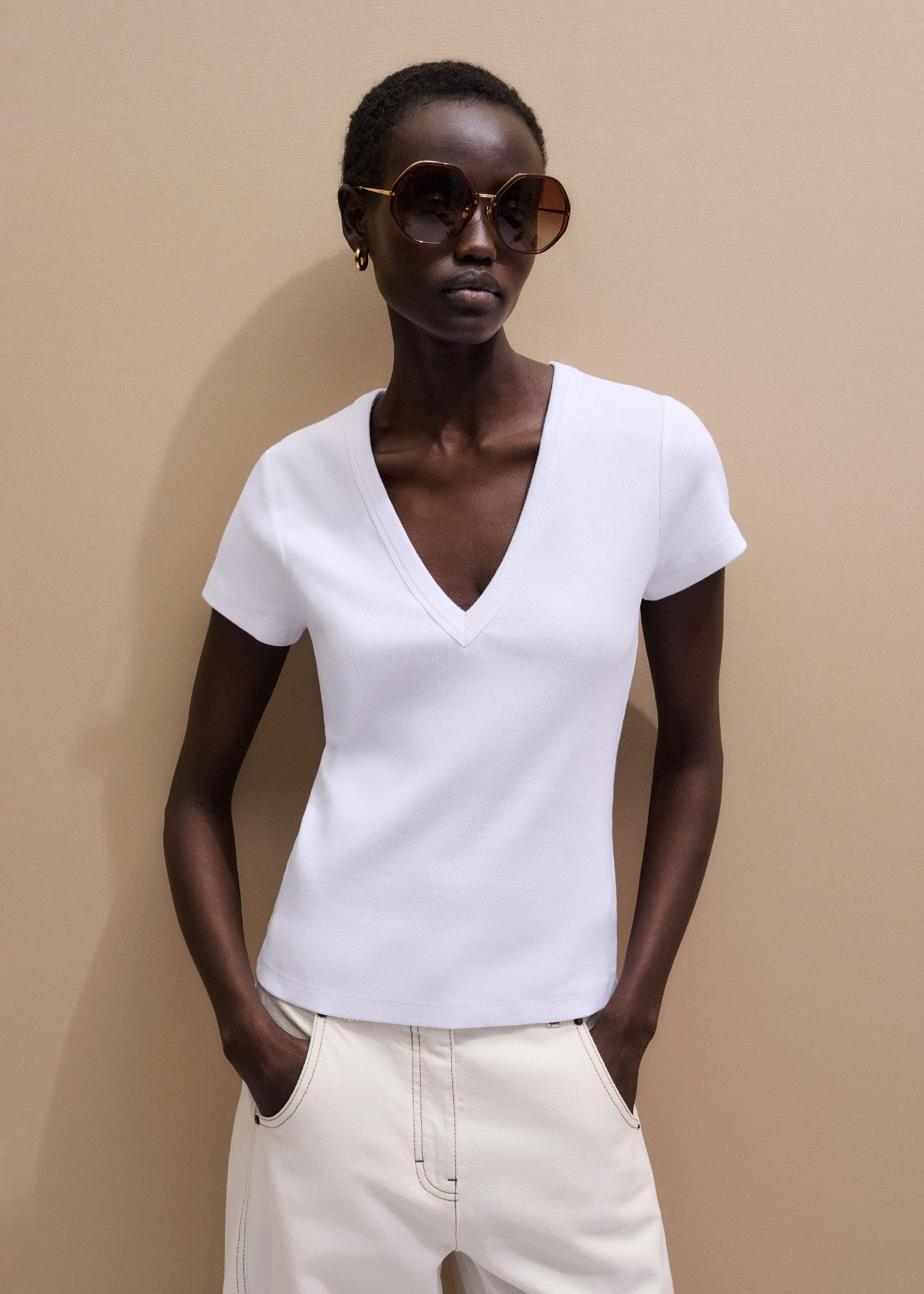 White Ultimate Fitted Rib V-Neck Tee meandem